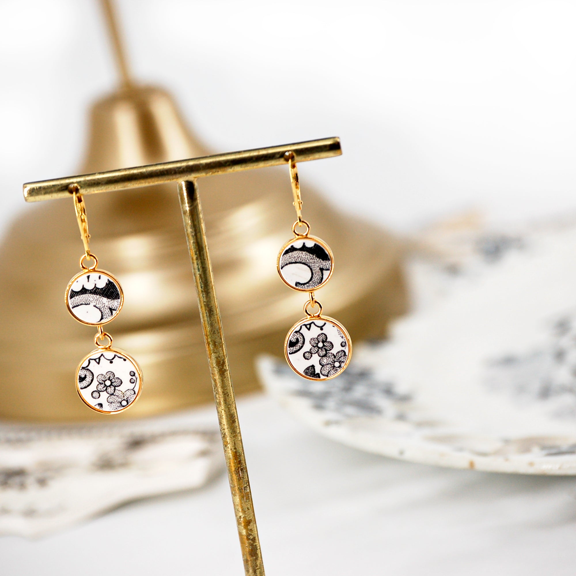 Boucles d'oreilles "Petites fleurs et arabesques", finition or
