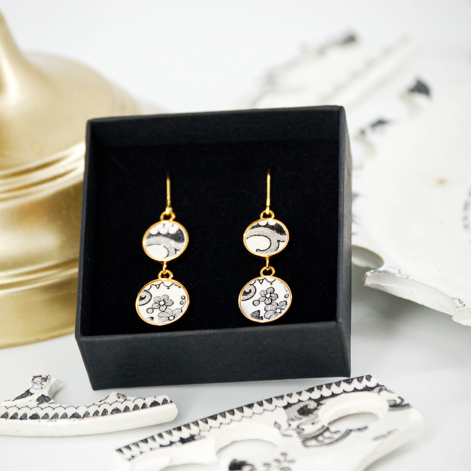 Boucles d'oreilles "Petites fleurs et arabesques", finition or
