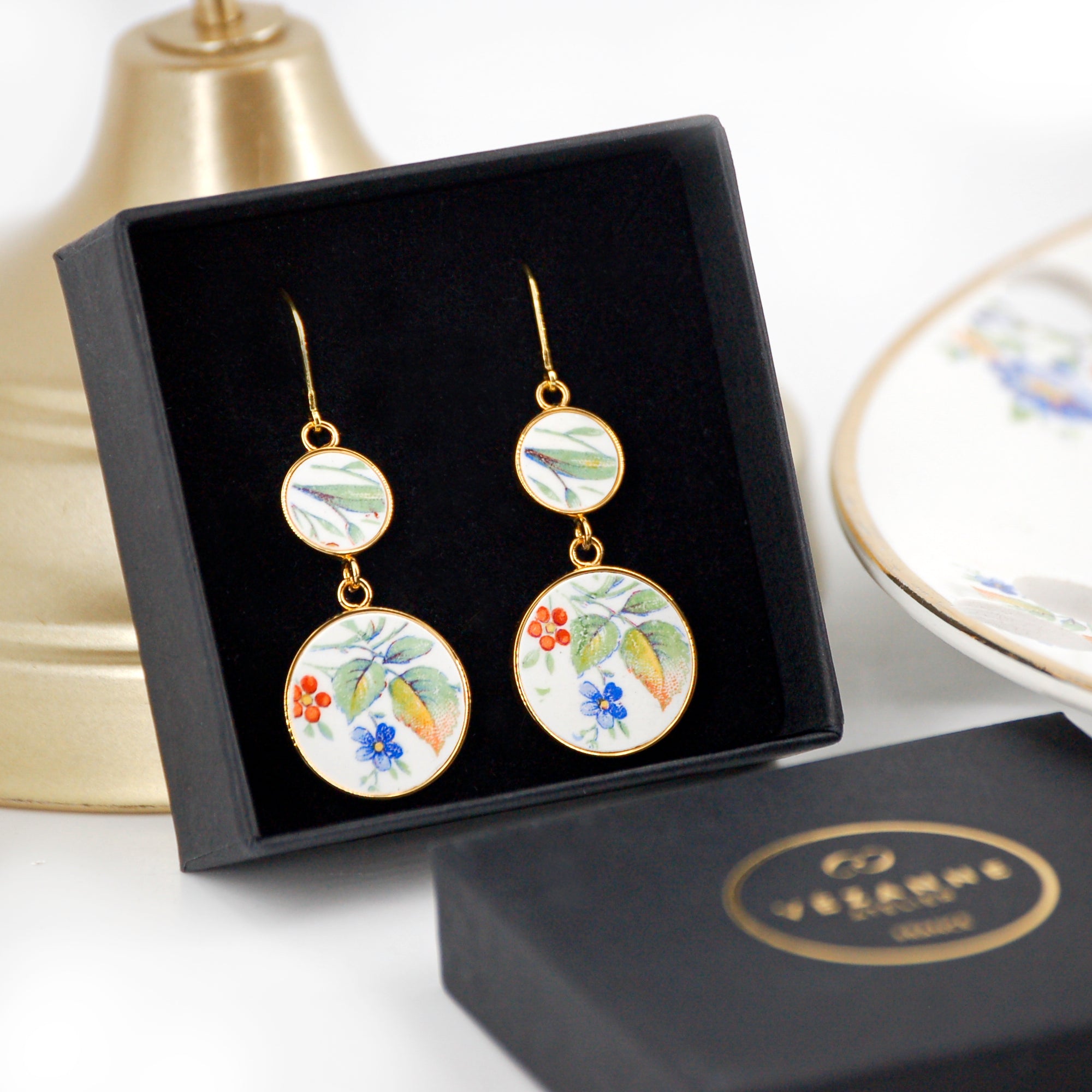 Boucles d'oreilles "Feuillage et petites fleurs délicates", finition or