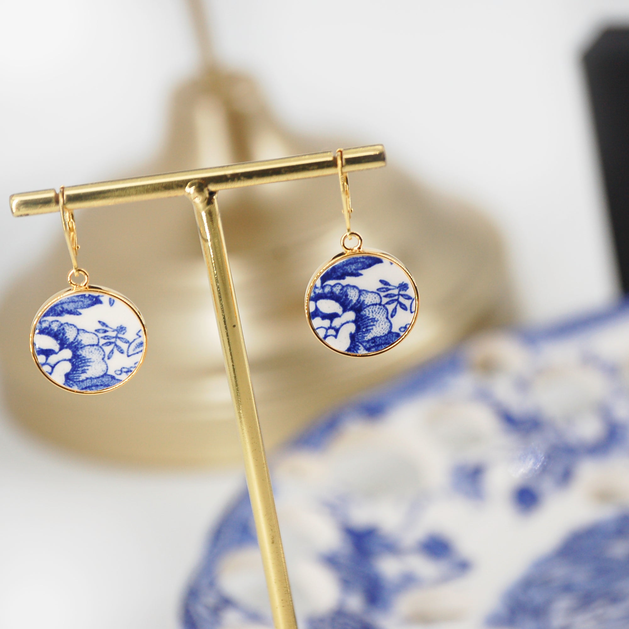 Boucles d'oreilles "Fleur bleue", finition or