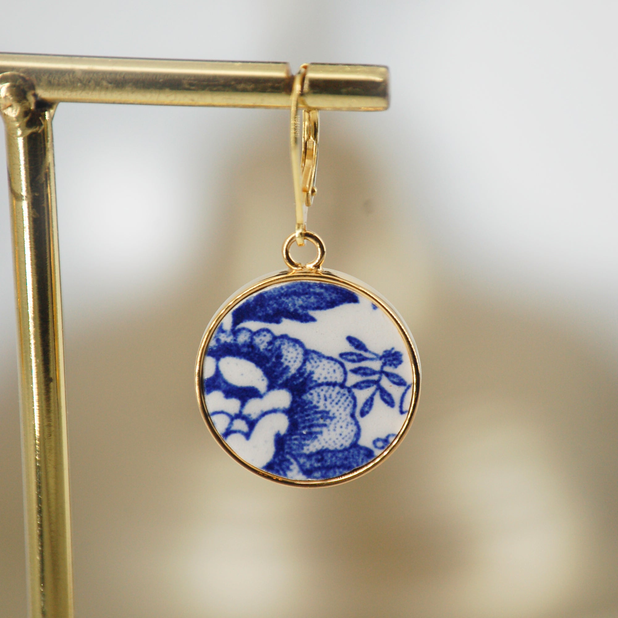 Boucles d'oreilles "Fleur bleue", finition or