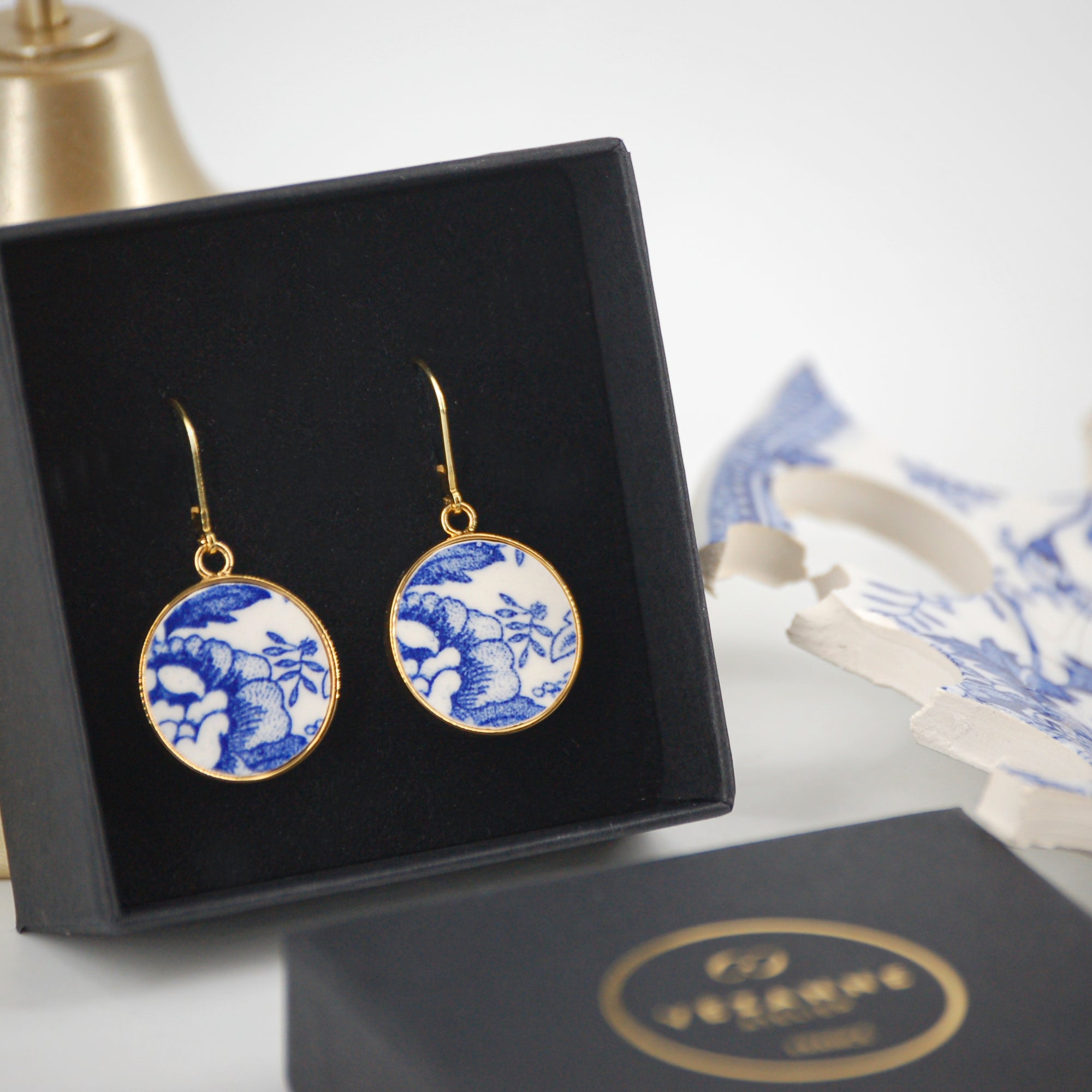 Boucles d'oreilles "Fleur bleue", finition or