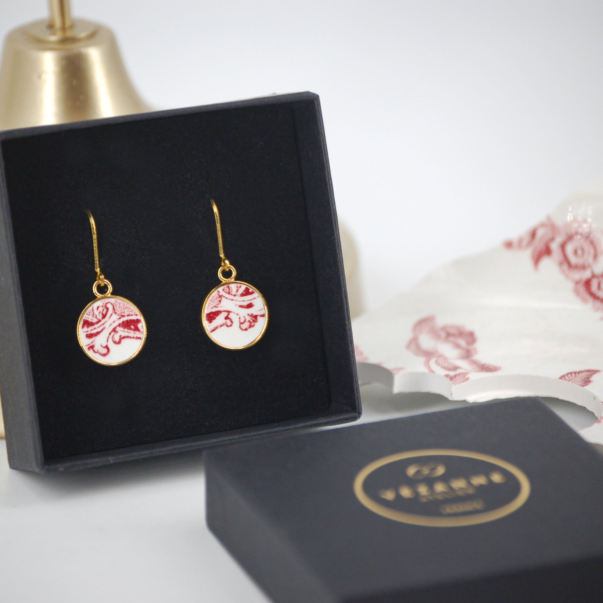 Boucles d'oreilles "Volutes en vieux rose", finition or