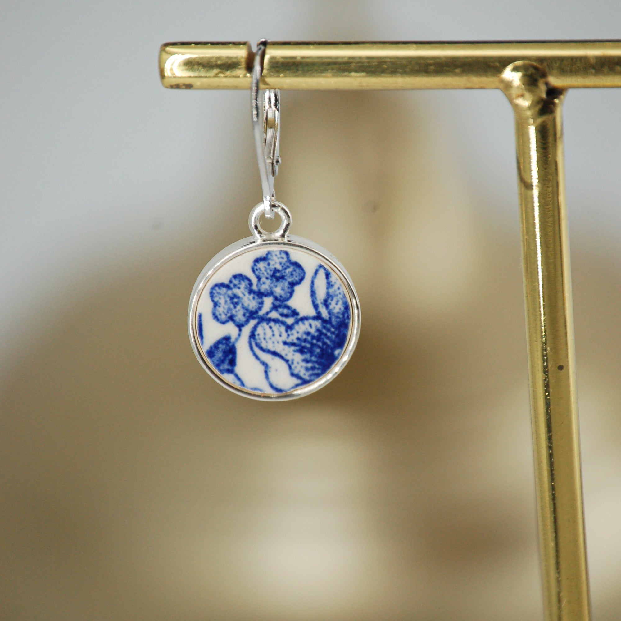 Boucles d'oreilles "Petites fleurs bleues", finition argent