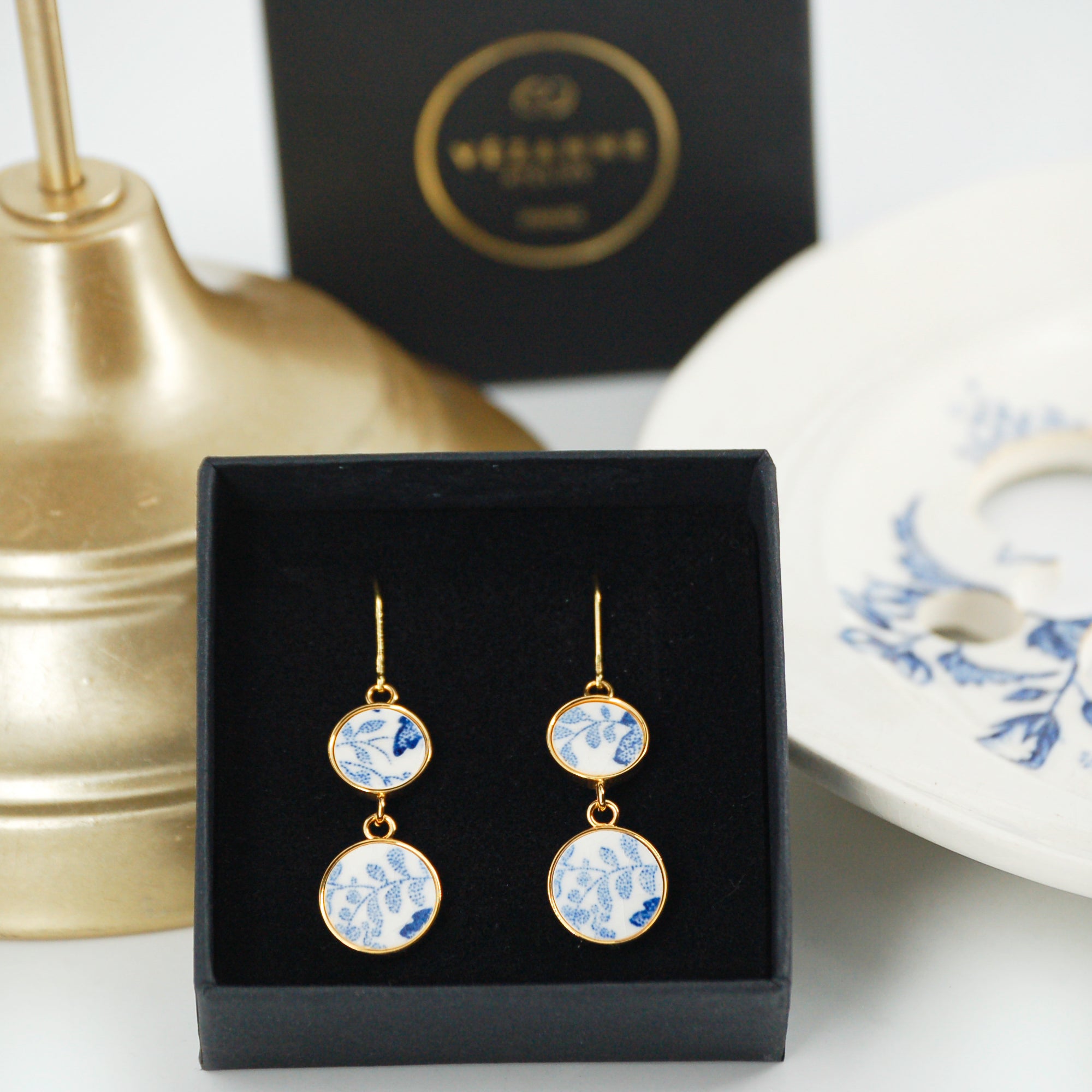 Boucles d'oreilles "Feuillage bleu", finition or