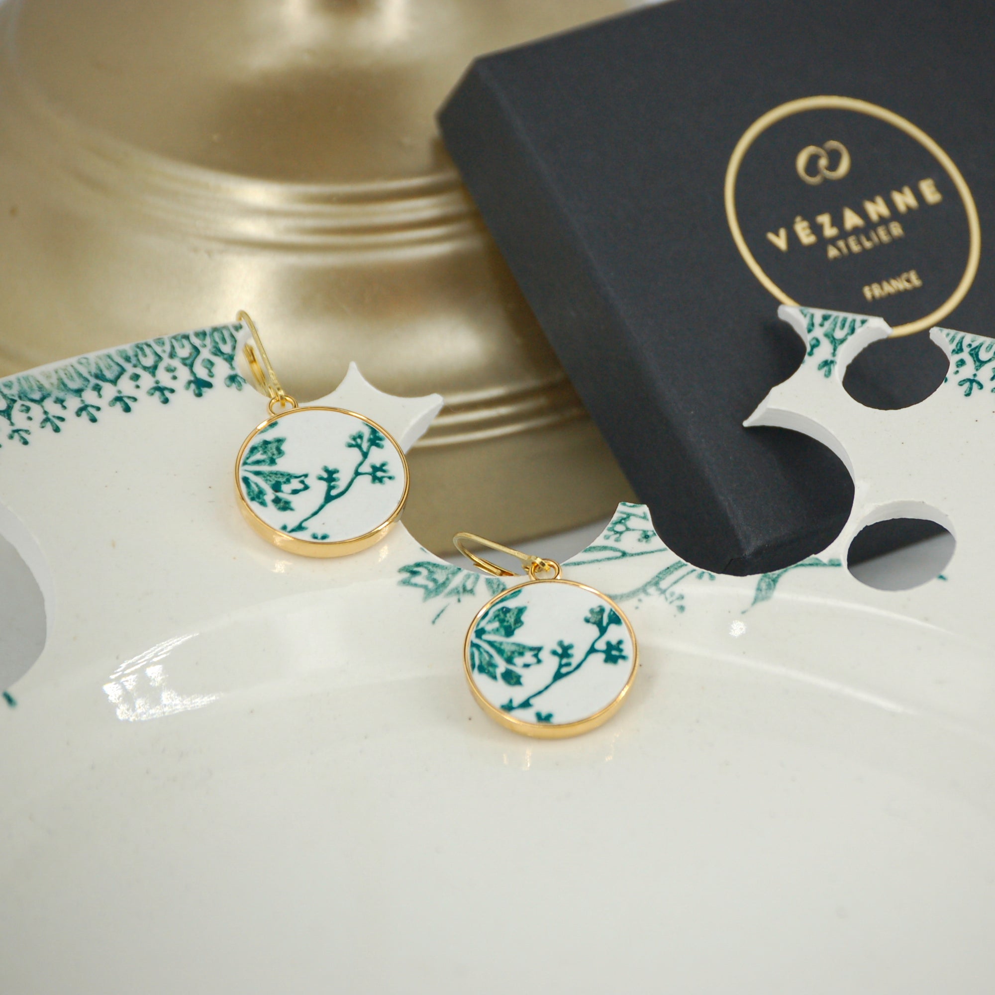 Boucles d'oreilles "Légèreté d'une branche", finition or