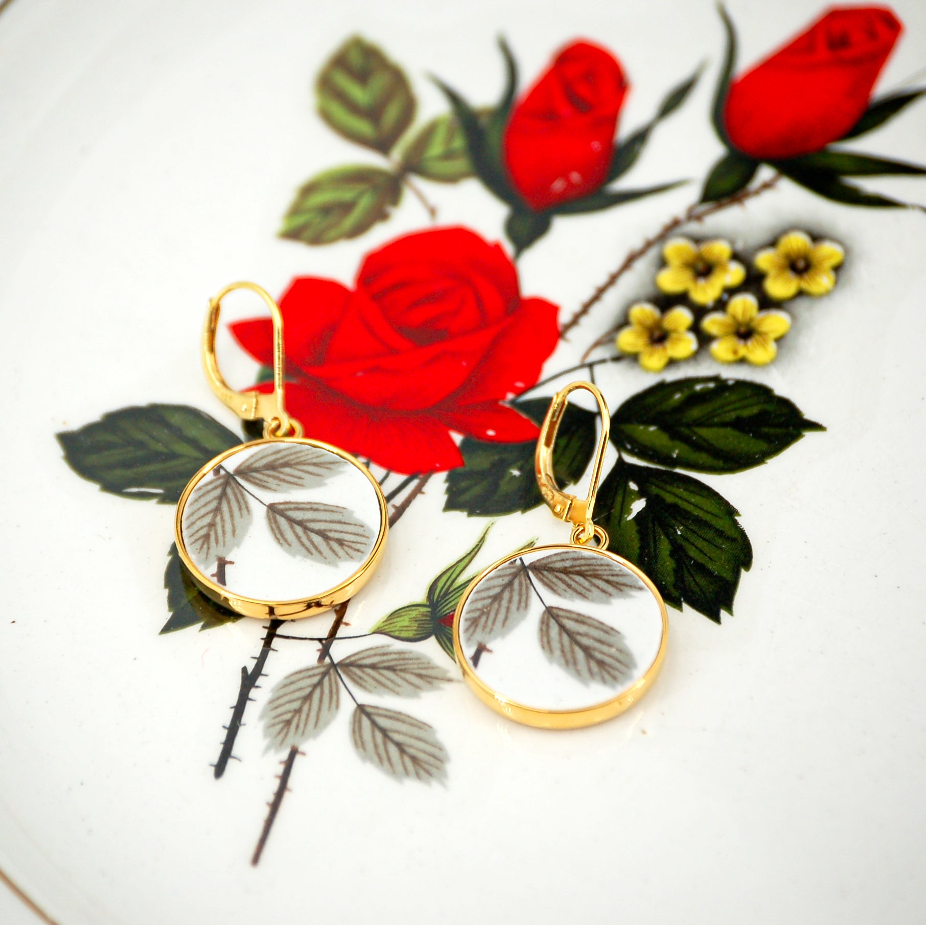 Boucles d'oreilles "Petites feuilles", finition or