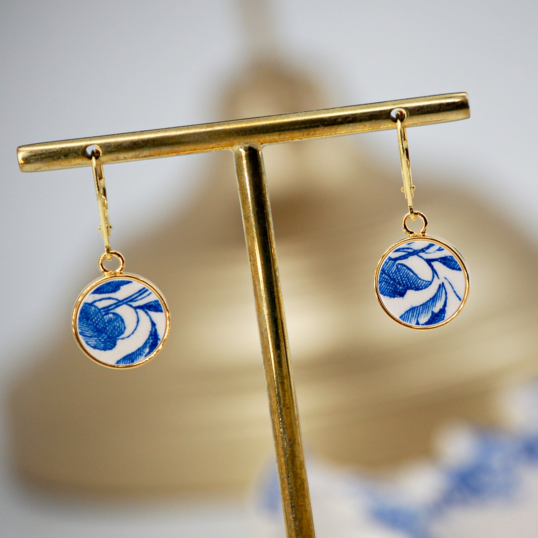 Boucles d'oreilles "Petites feuilles bleues", finition or