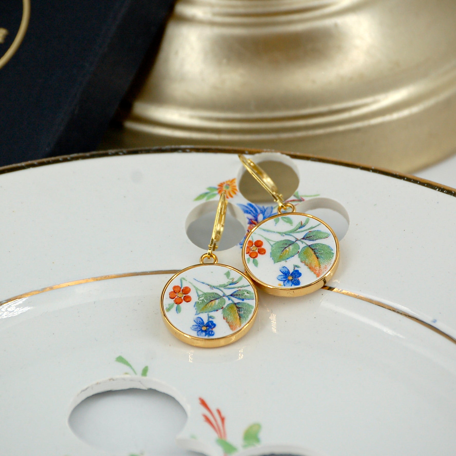 Boucles d'oreilles "Bouquet de printemps", finition or