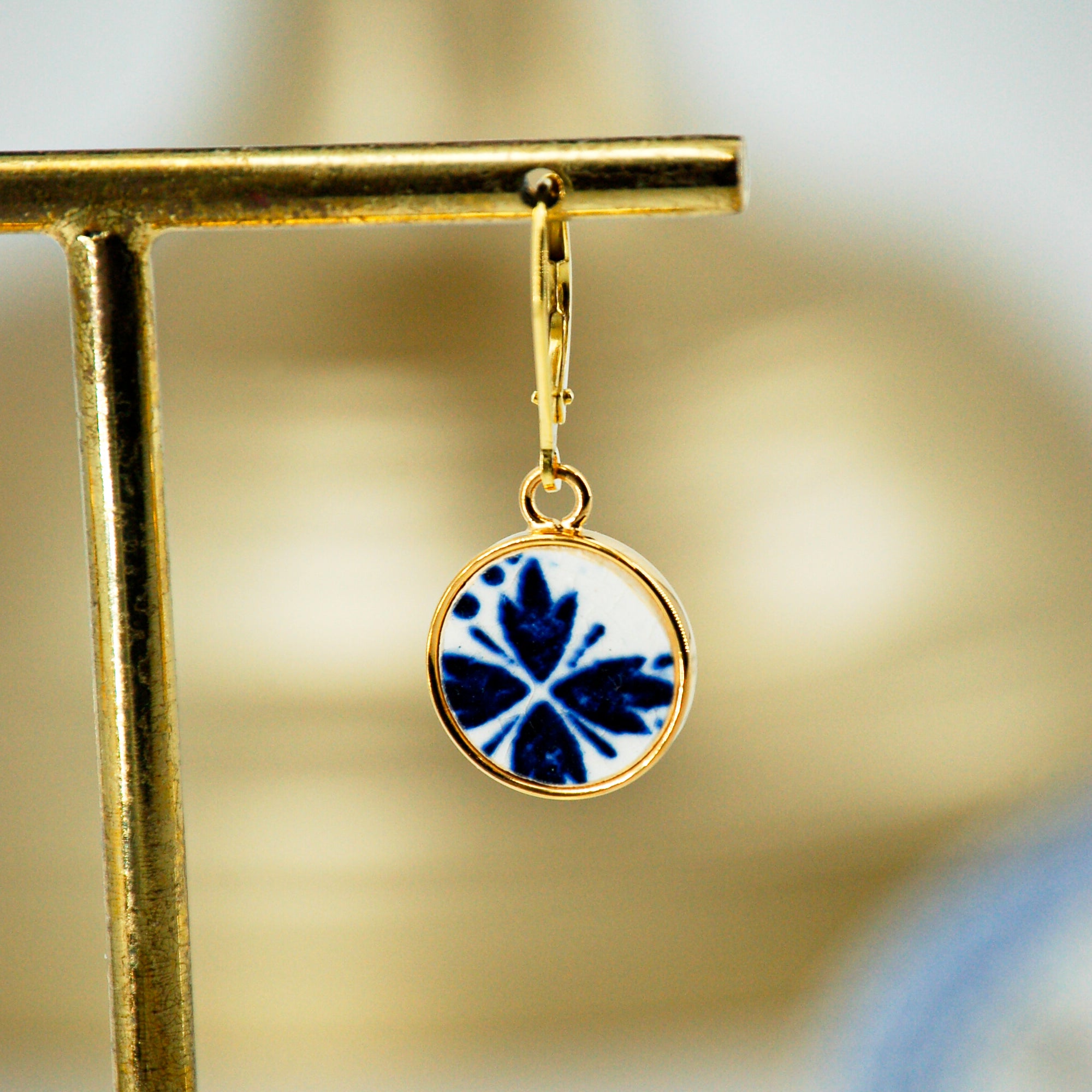 Boucles d'oreilles "Fleur de bleuet", finition or