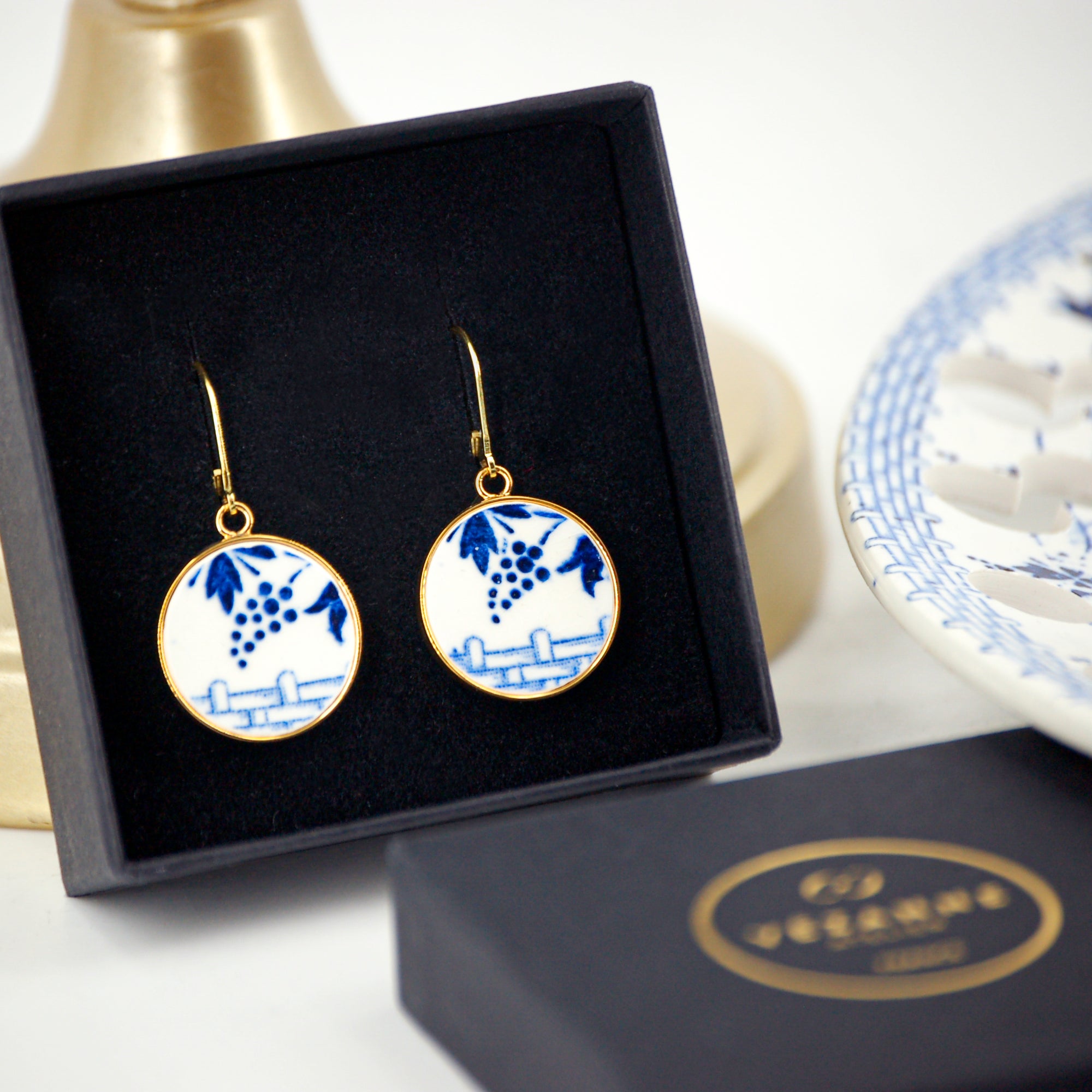 Boucles d'oreilles "Fleurs de bleuet et tissage", finition or