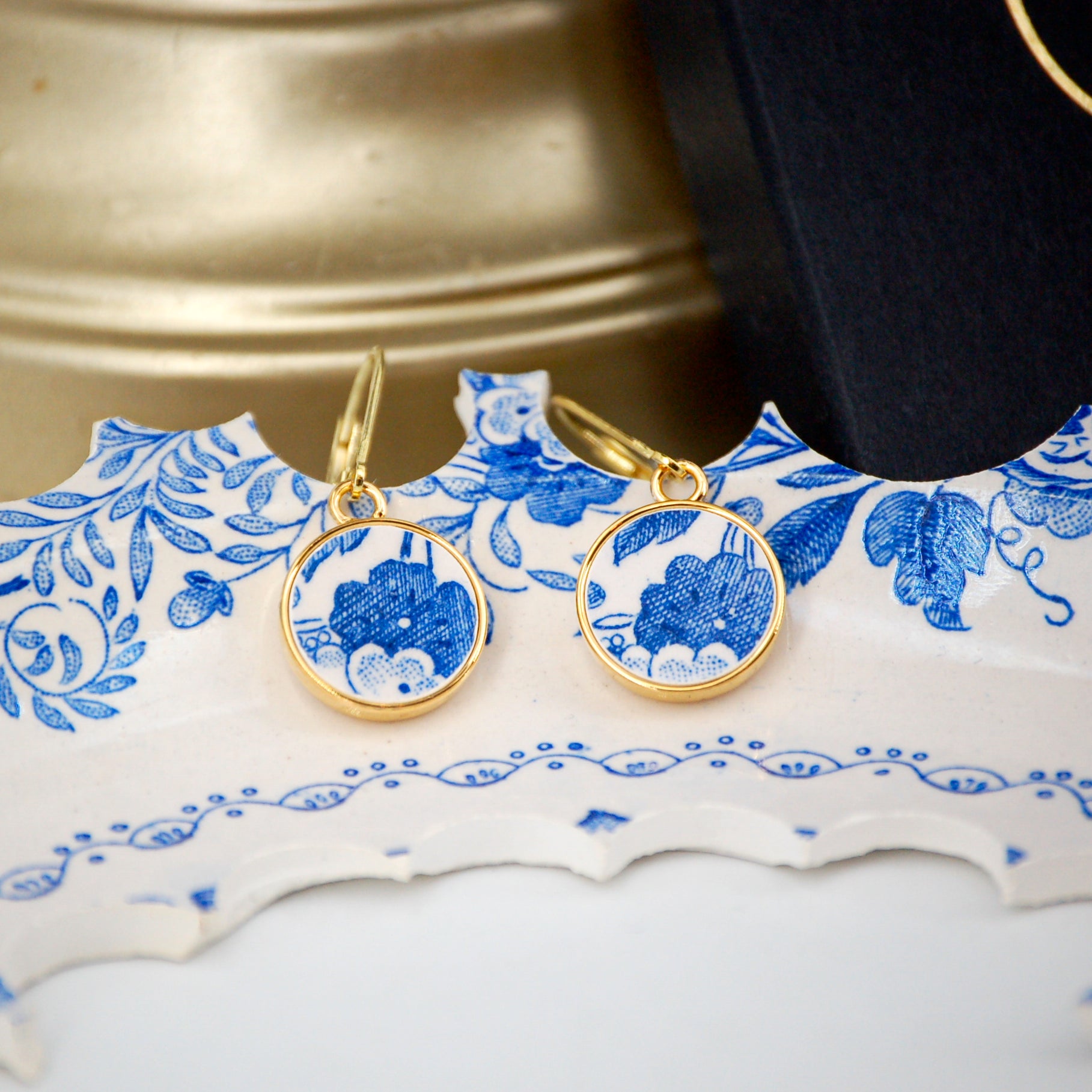 Boucles d'oreilles "Petites fleurs bleues", finition or