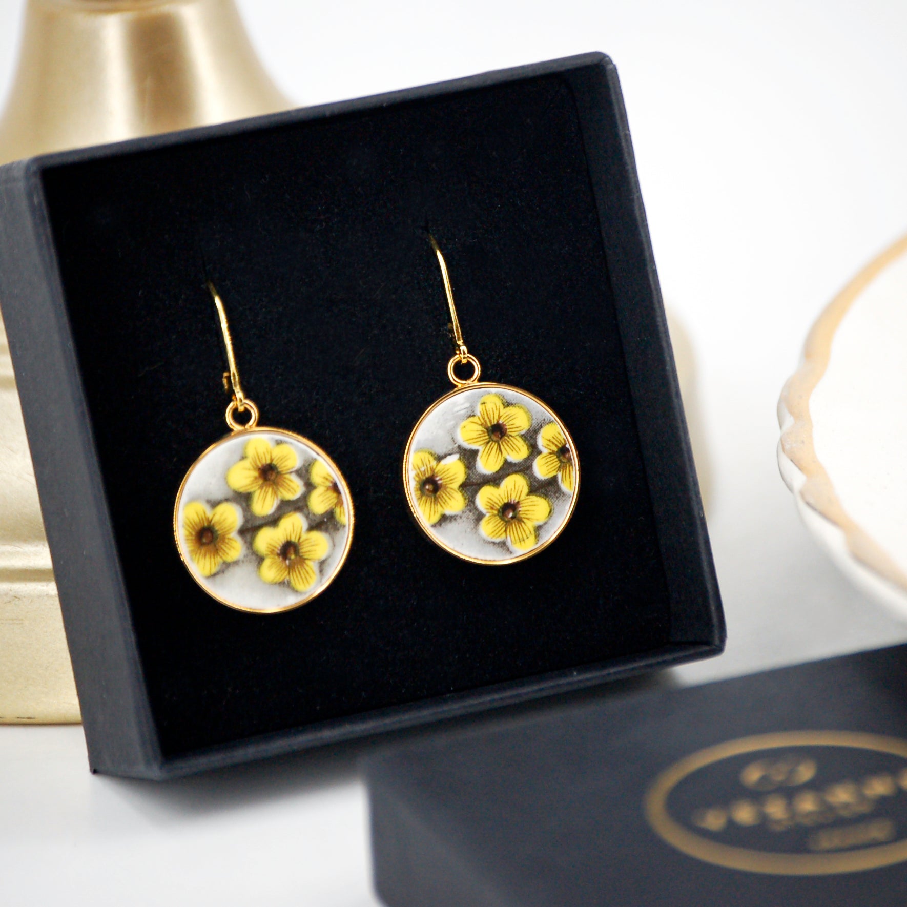Boucles d'oreilles "Petit bouquet de fleurs jaunes", finition or