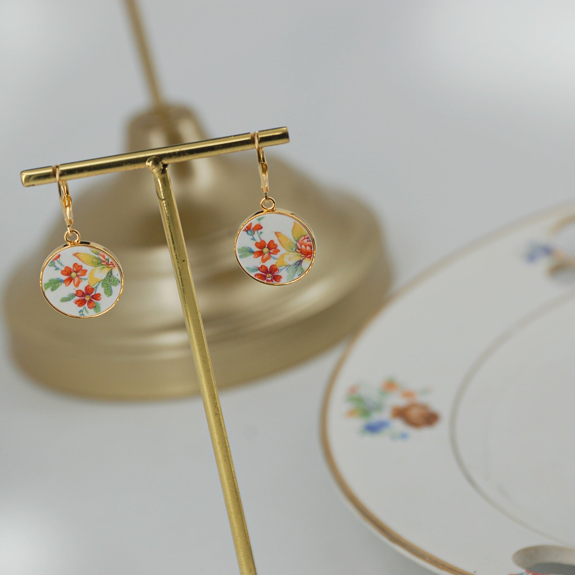 Boucles d'oreilles "Petites fleurs oranges", finition or