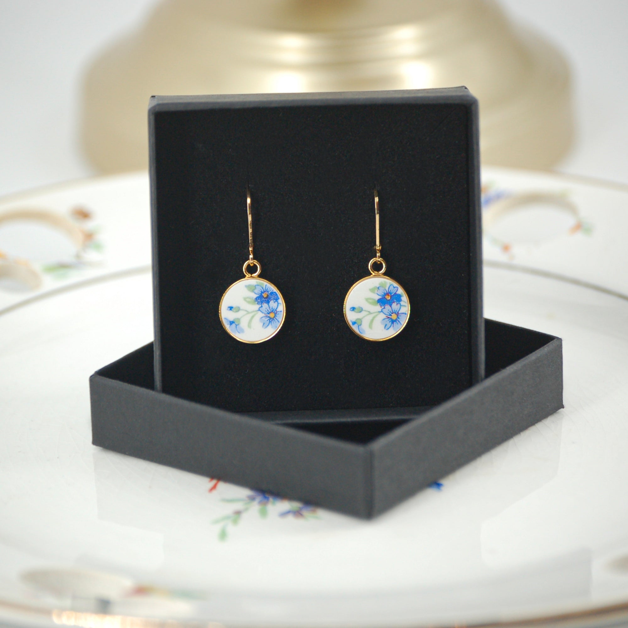 Boucles d'oreilles "Petites fleurs bleues", finition or