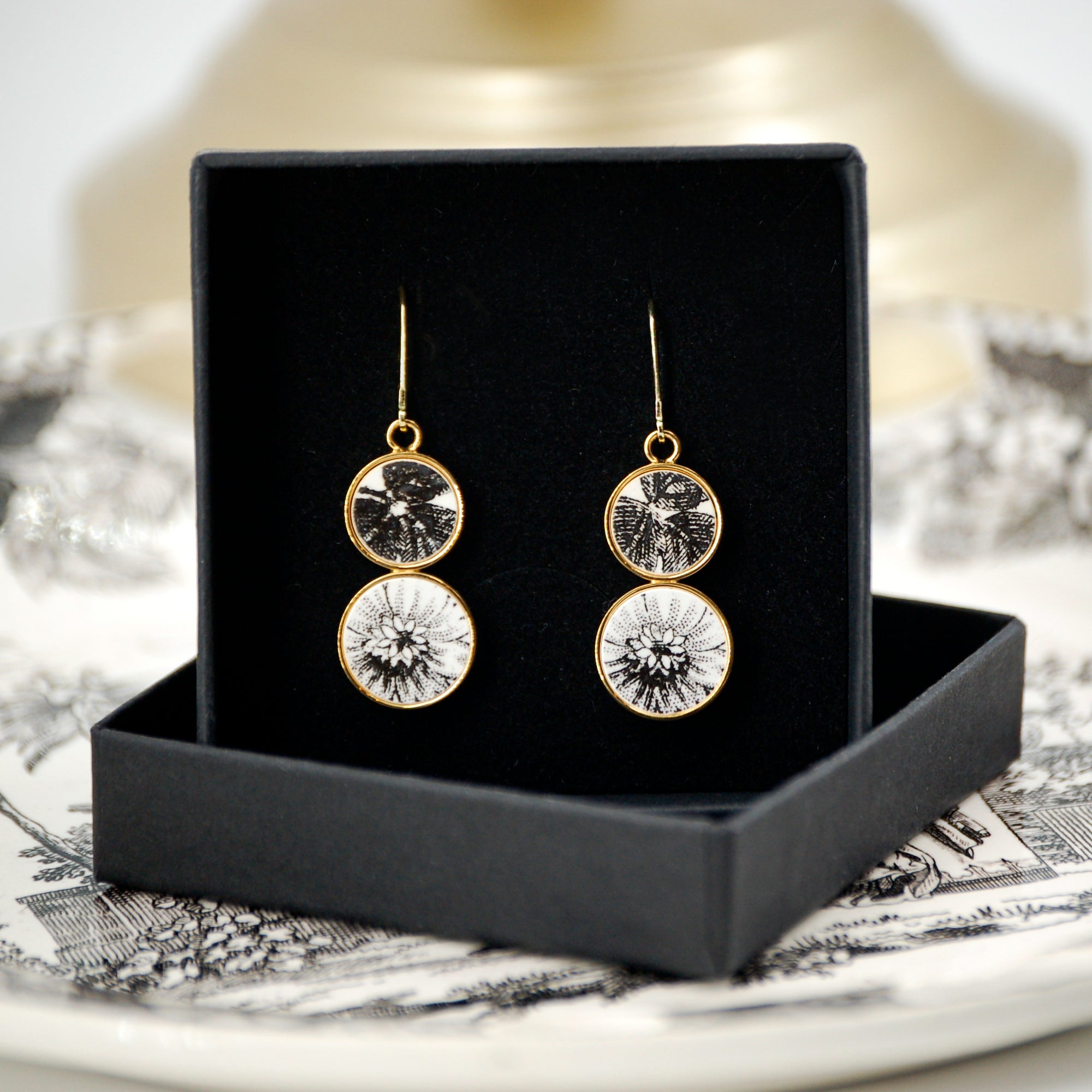 Boucles d'oreilles "Composition graphique", finition or