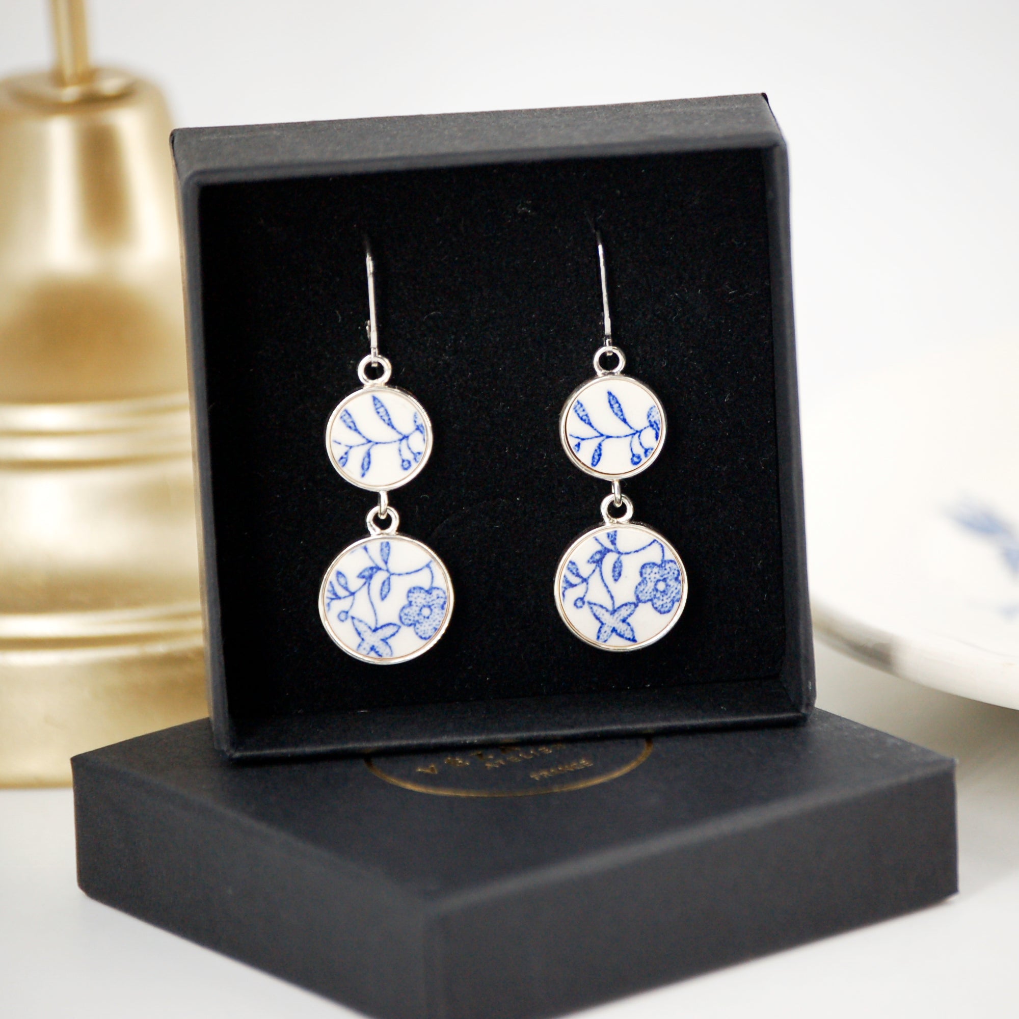 Boucles d'oreilles "Feuilles et fleurs bleues", finition argent