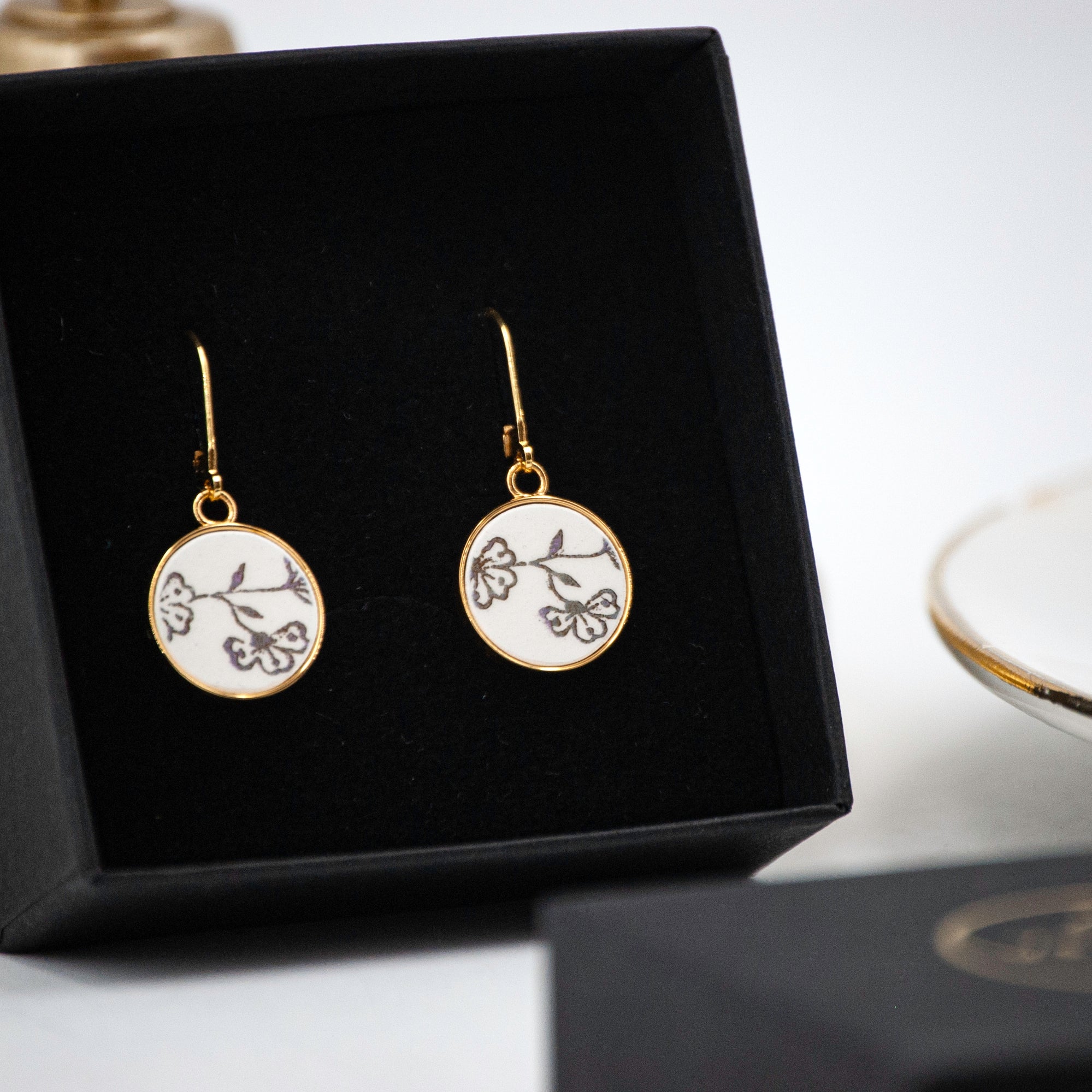 Boucles d'oreilles "Fleurs dorées", finition or