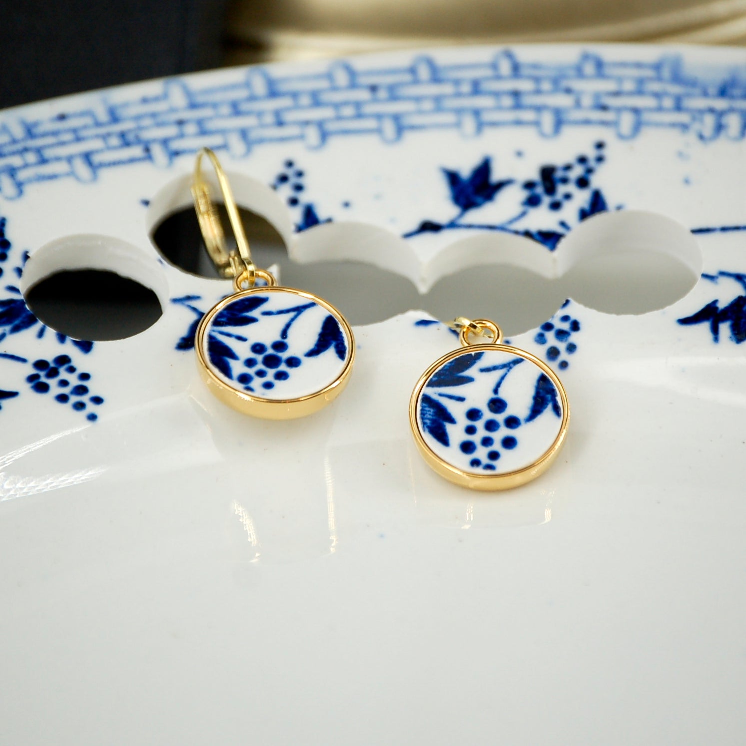 Boucles d'oreilles "Volutes bleues", finition or