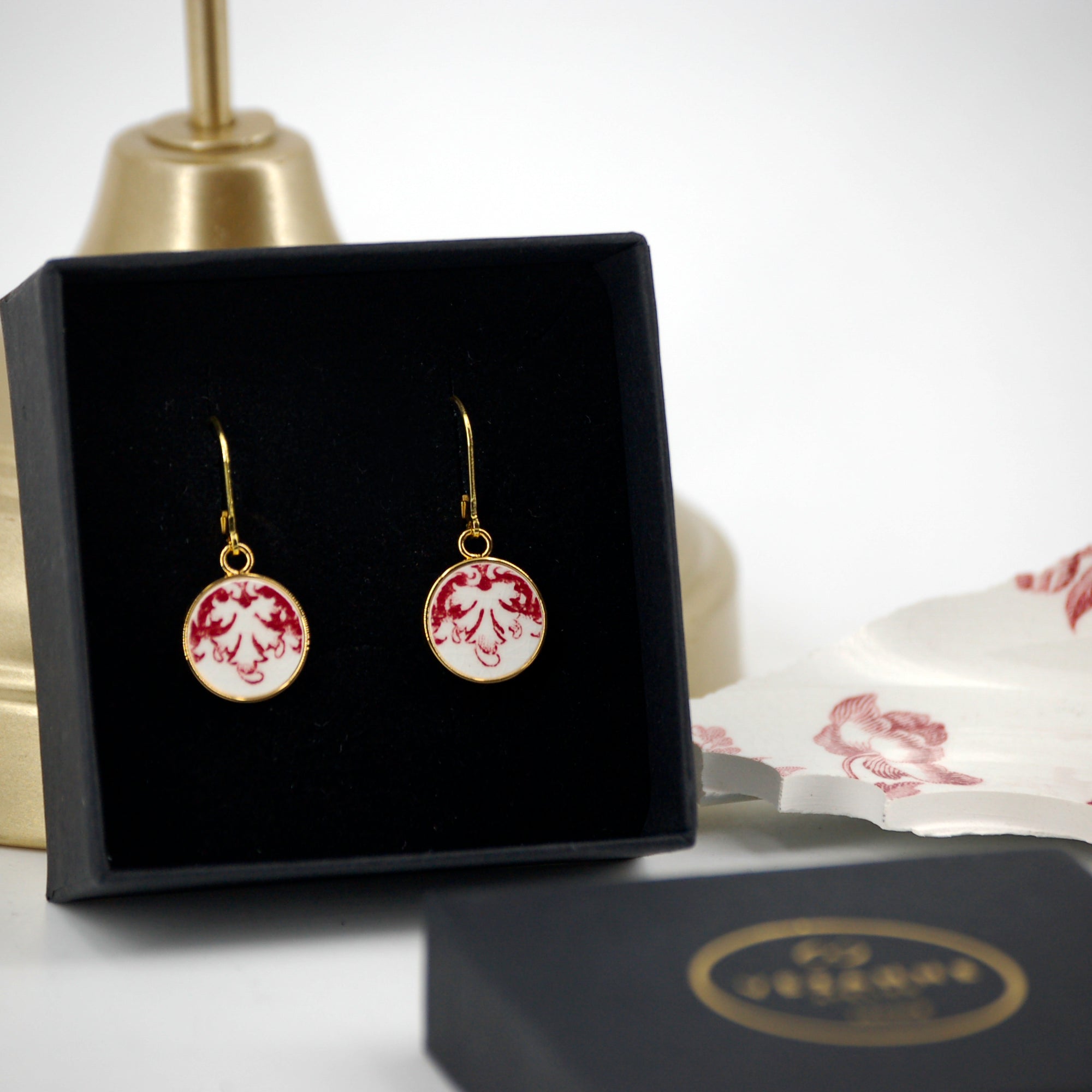 Boucles d'oreilles "Les feuilles d'acanthe en vieux rose", finition or