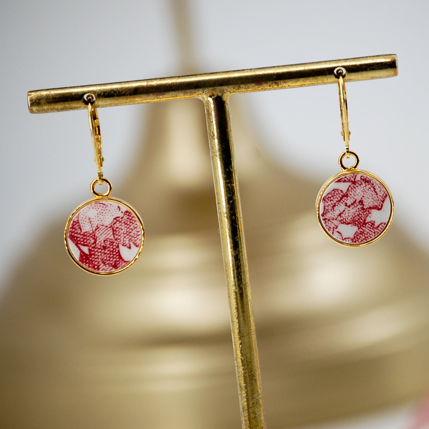 Boucles d'oreilles "Petites feuilles roses", finition or