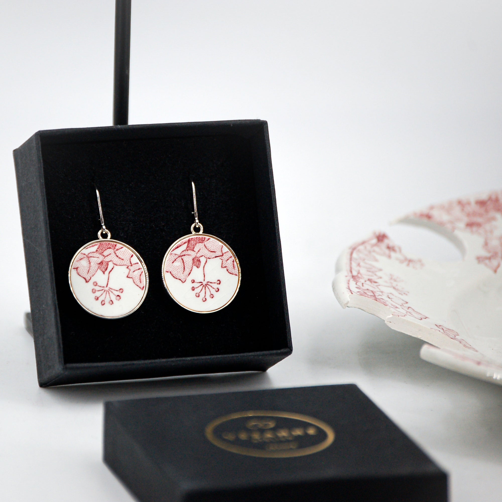 Boucles d'oreilles "Boutons et feuilles de lierre", finition argent