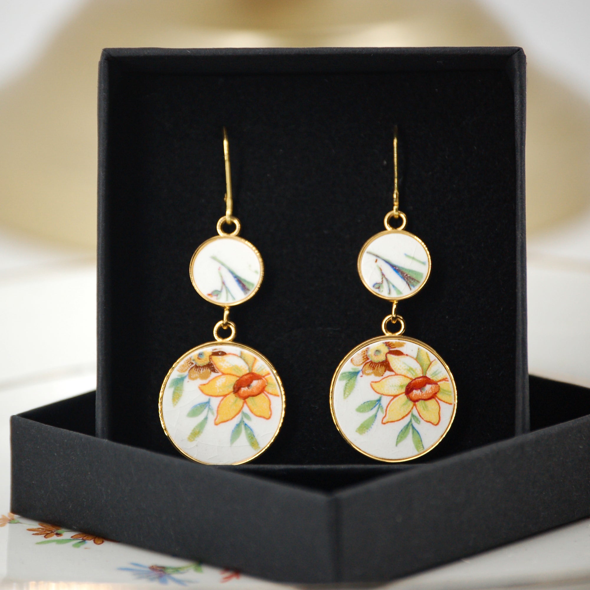 Boucles d'oreilles "Bouquet de fleurs de lys", finition or