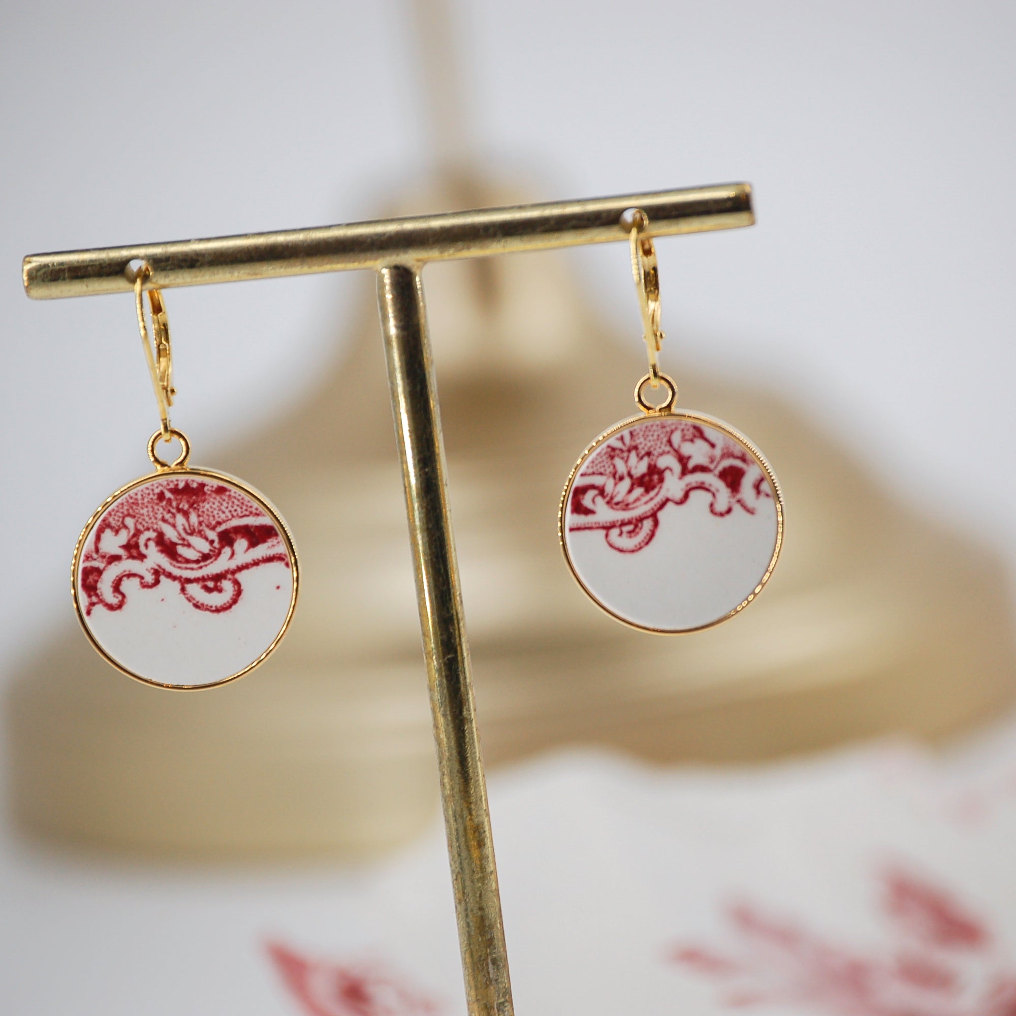 Boucles d'oreilles "Ornement en vieux rose", finition or