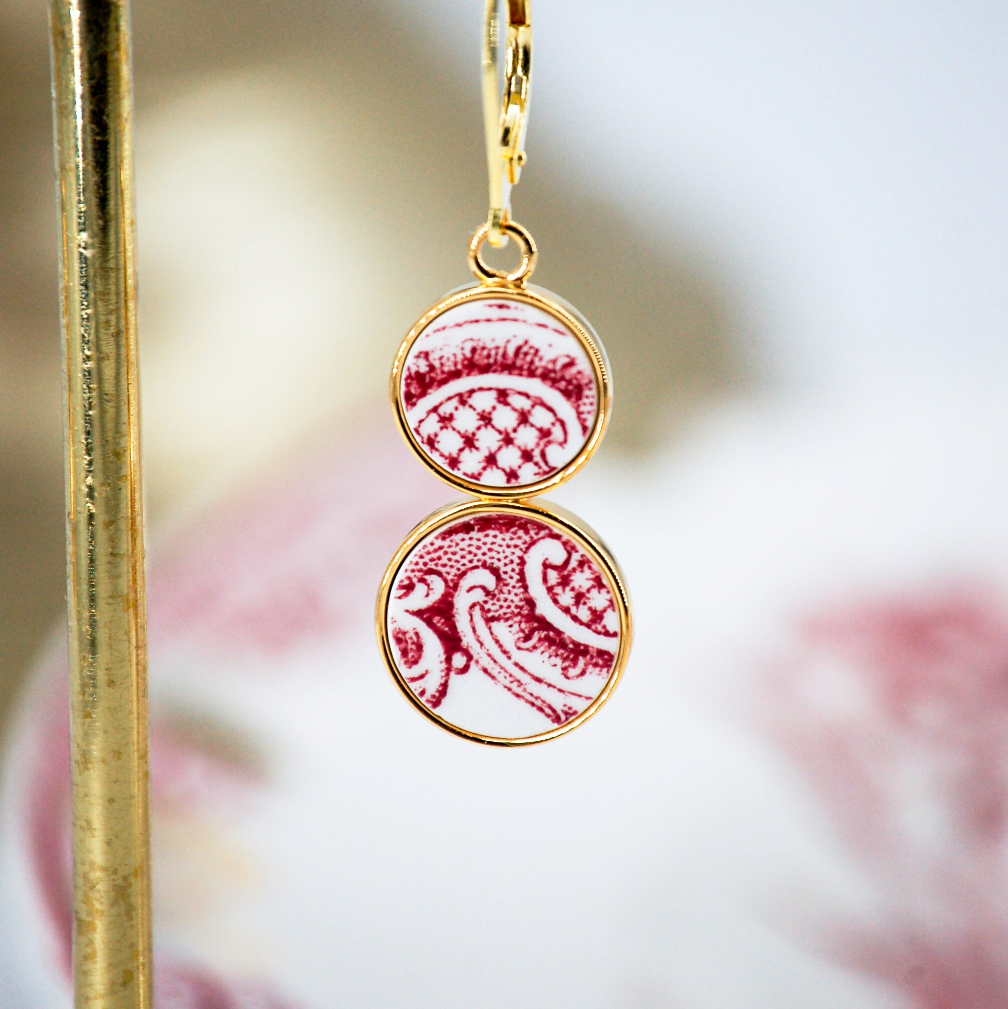 Boucles d'oreilles "Dentelle en vieux rose", finition or