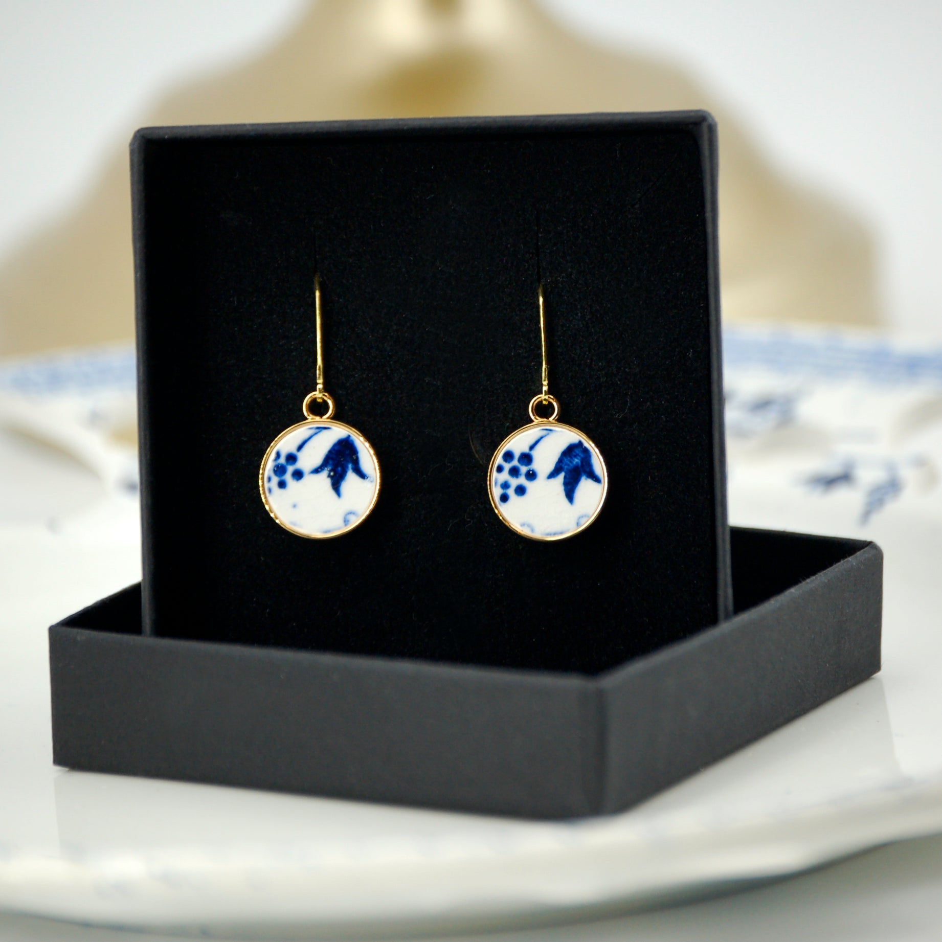 Boucles d'oreilles "Petites feuilles bleues", finition or