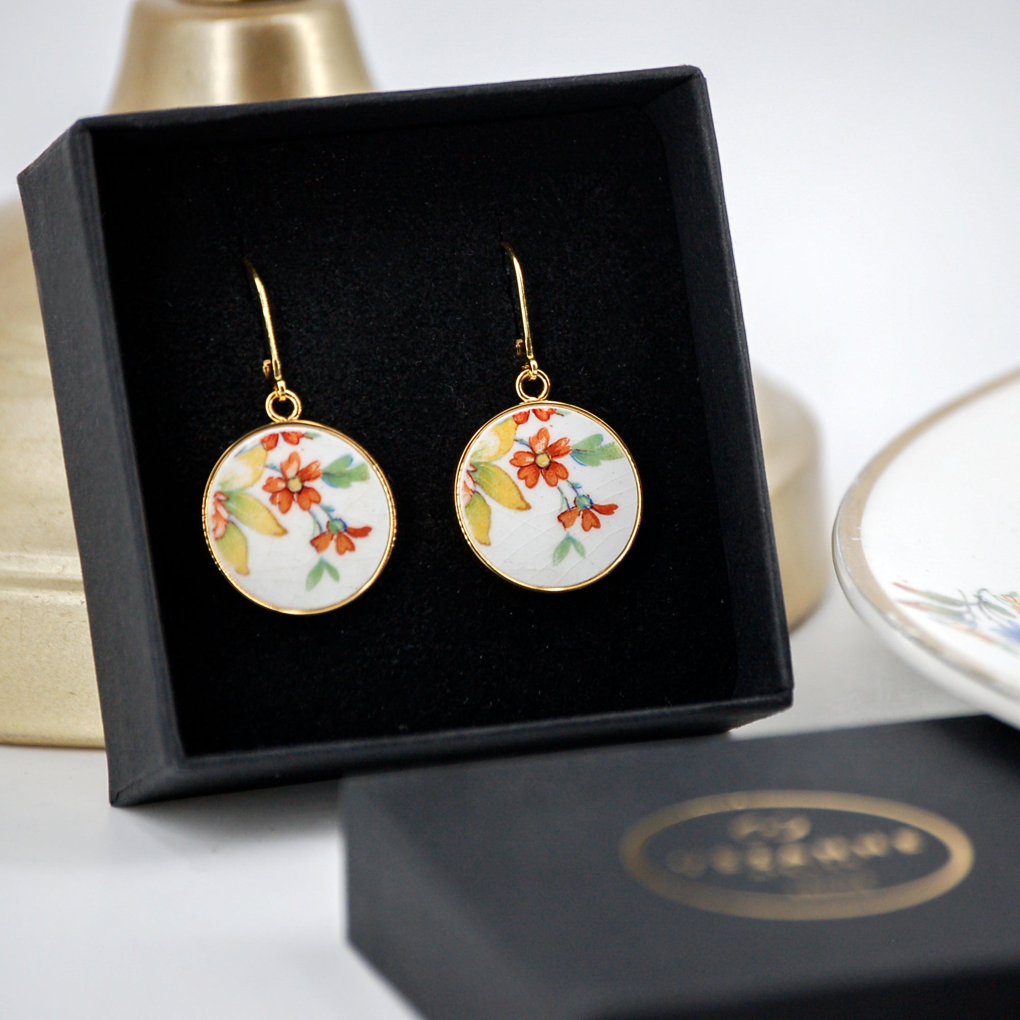Boucles d'oreilles "Petites fleurs oranges", finition or