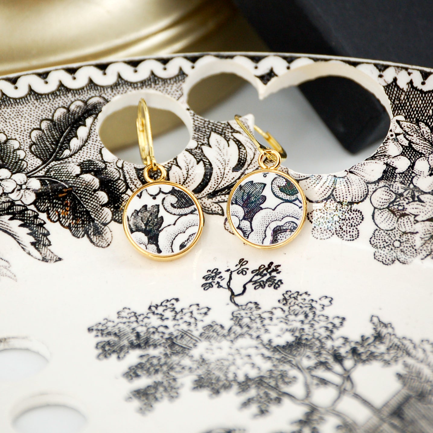 Boucles d'oreilles "Composition du 19è siècle", finition or