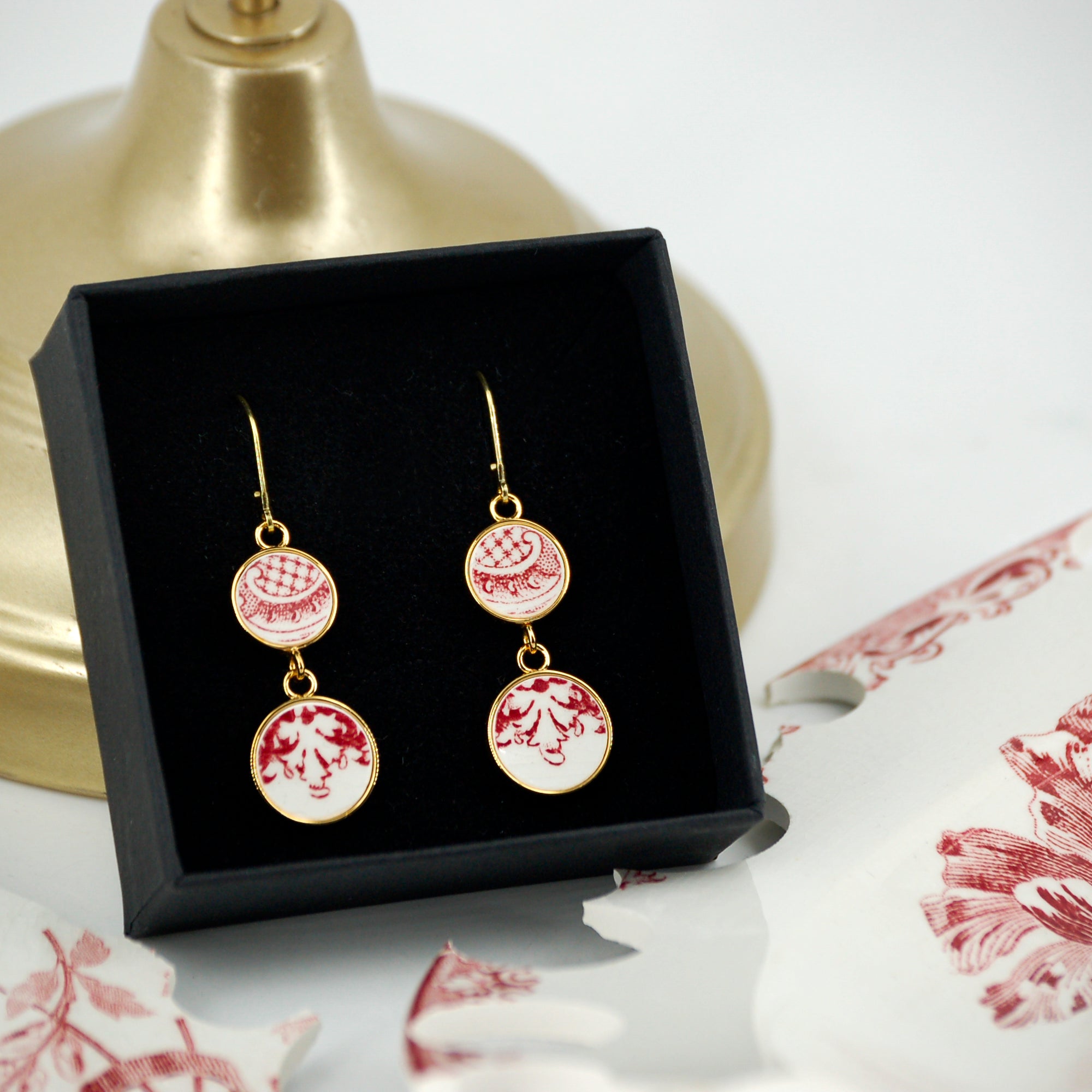 Boucles d'oreilles "Volutes en vieux rose", finition or