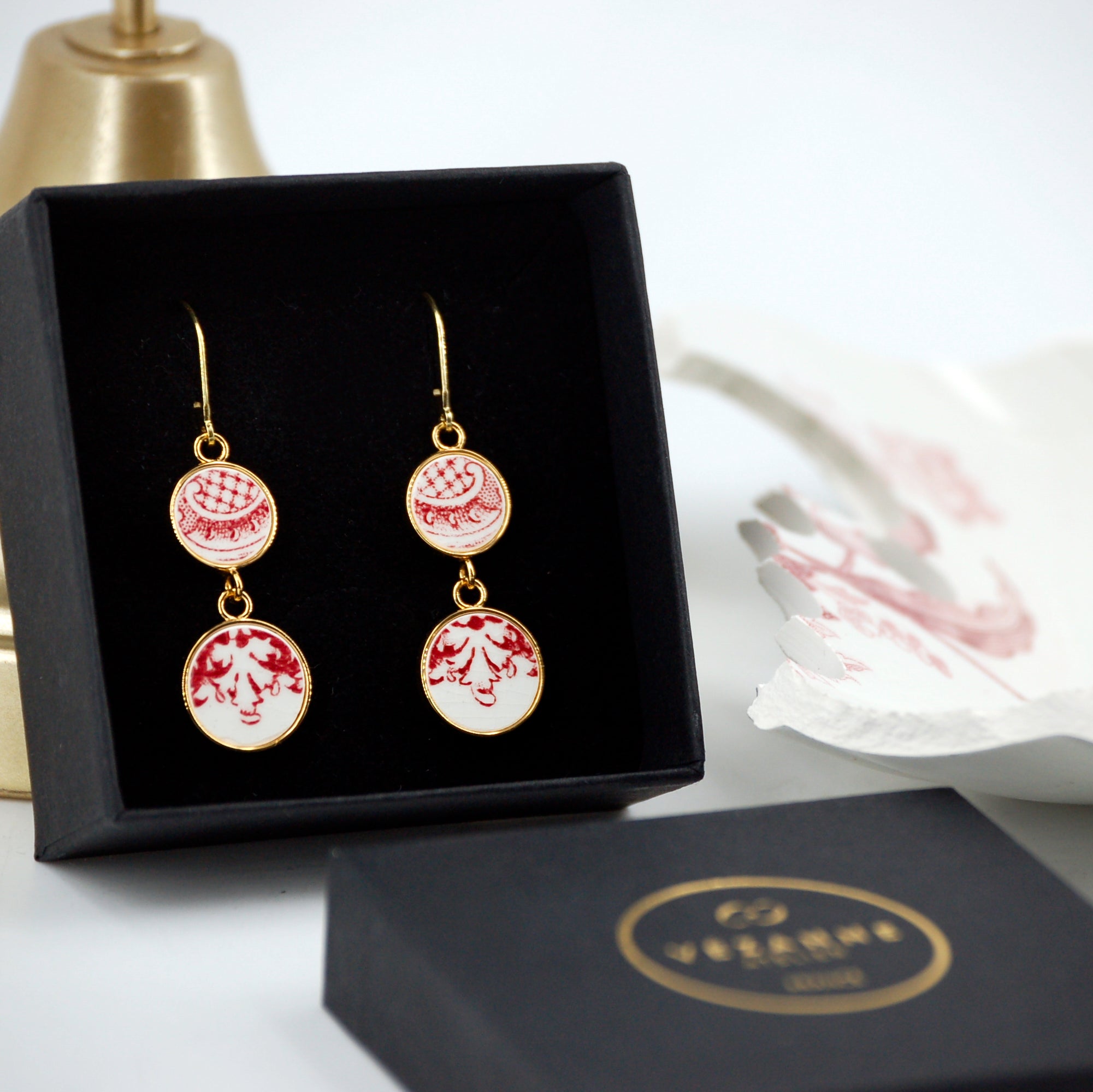 Boucles d'oreilles "Volutes en vieux rose", finition or