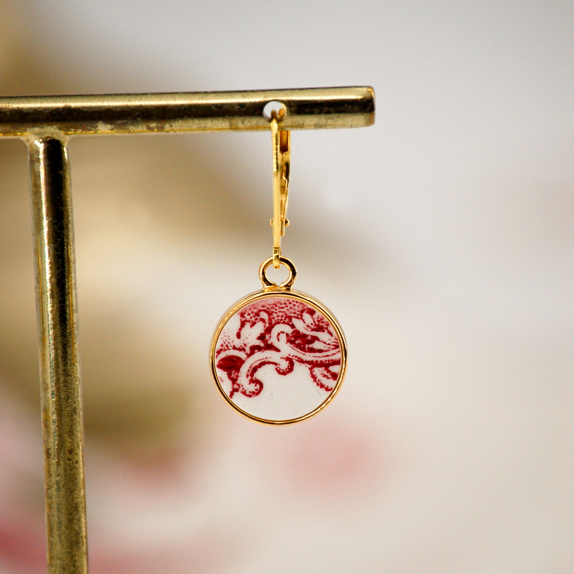 Boucles d'oreilles "Volutes en vieux rose", finition or