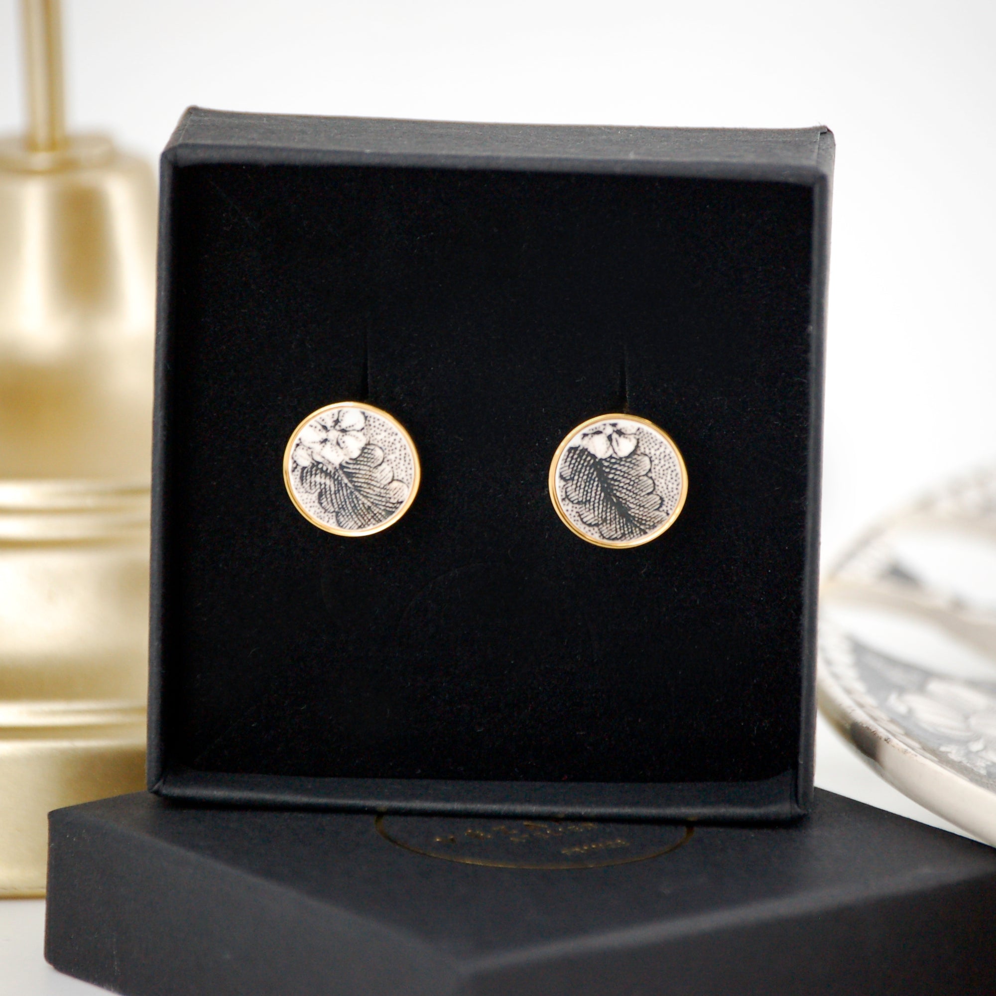 Boutons de manchette "Feuilles et fleurs", finition or