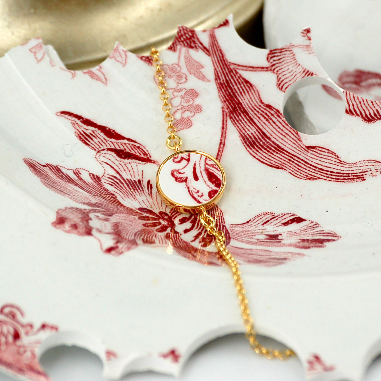 Bracelet ajustable "Volute en vieux rose", finition or