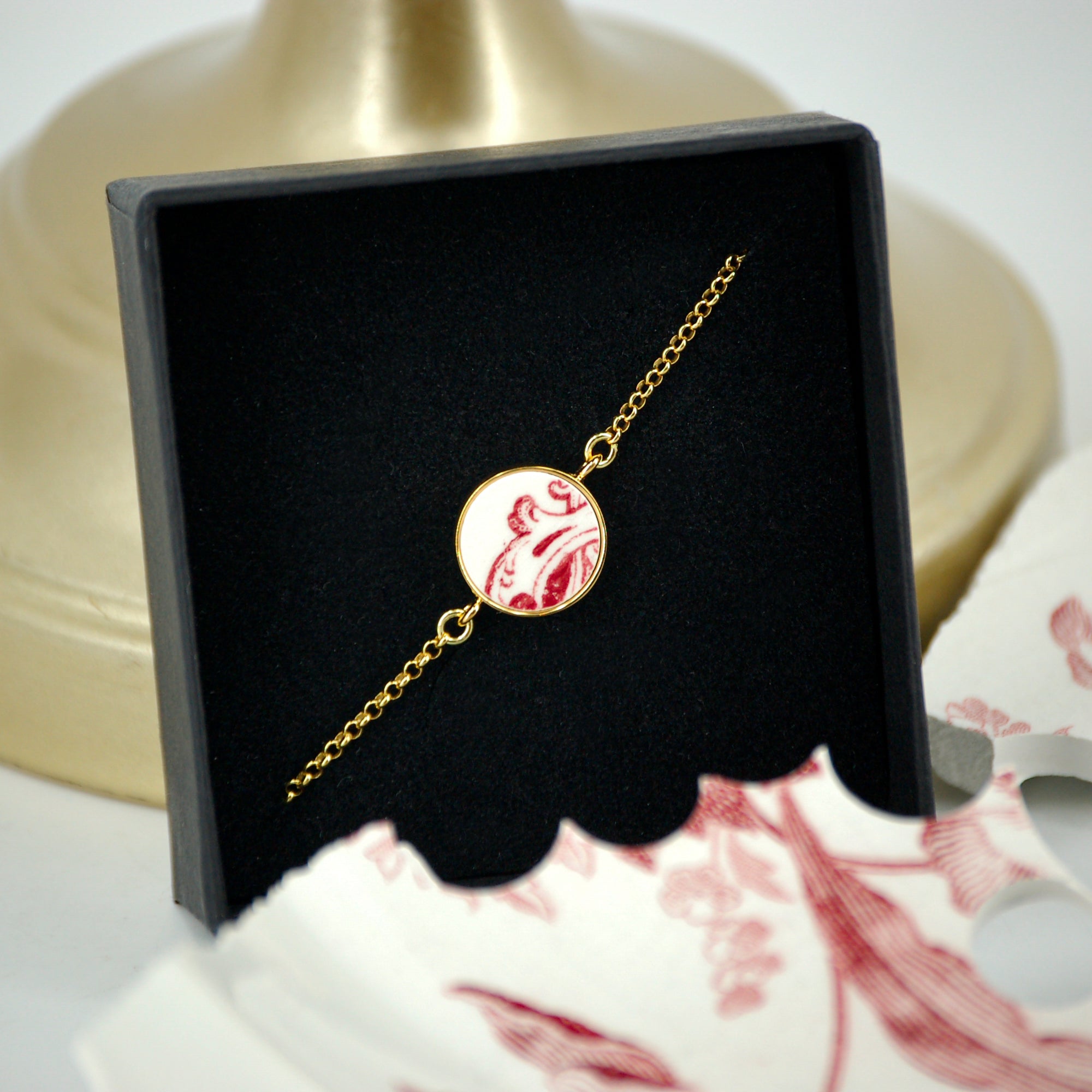 Bracelet ajustable "Volute en vieux rose", finition or