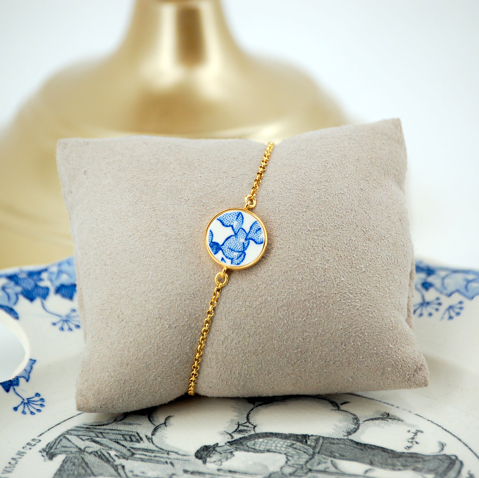 Bracelet ajustable "Feuilles bleues", finition or