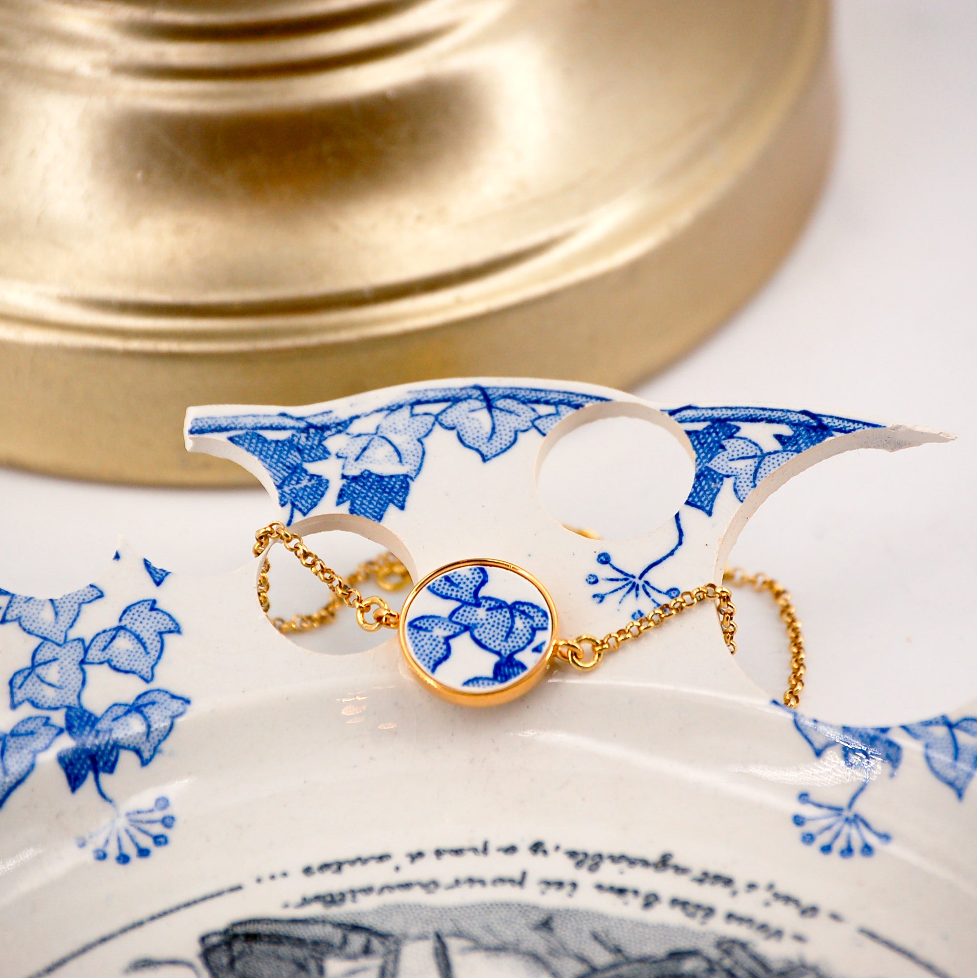 Bracelet ajustable "Feuilles bleues", finition or