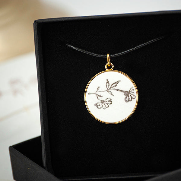 Pendentif "Petites fleurs dorées", finition or