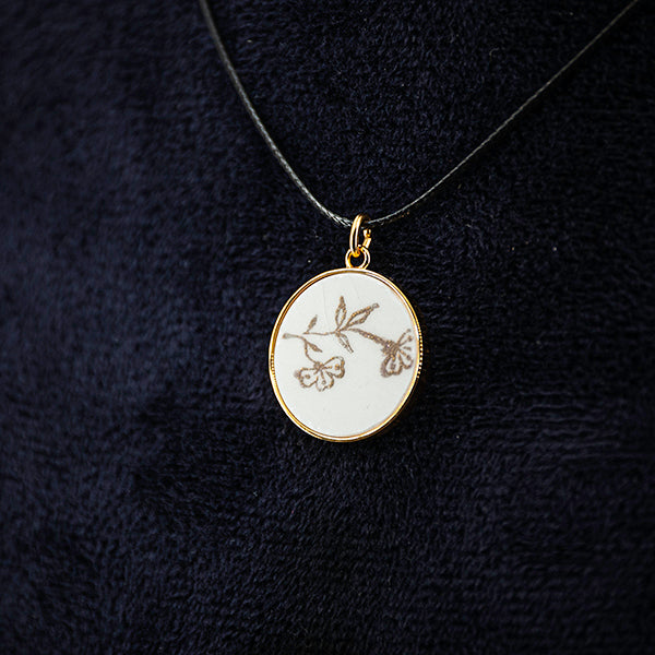 Pendentif "Petites fleurs dorées", finition or