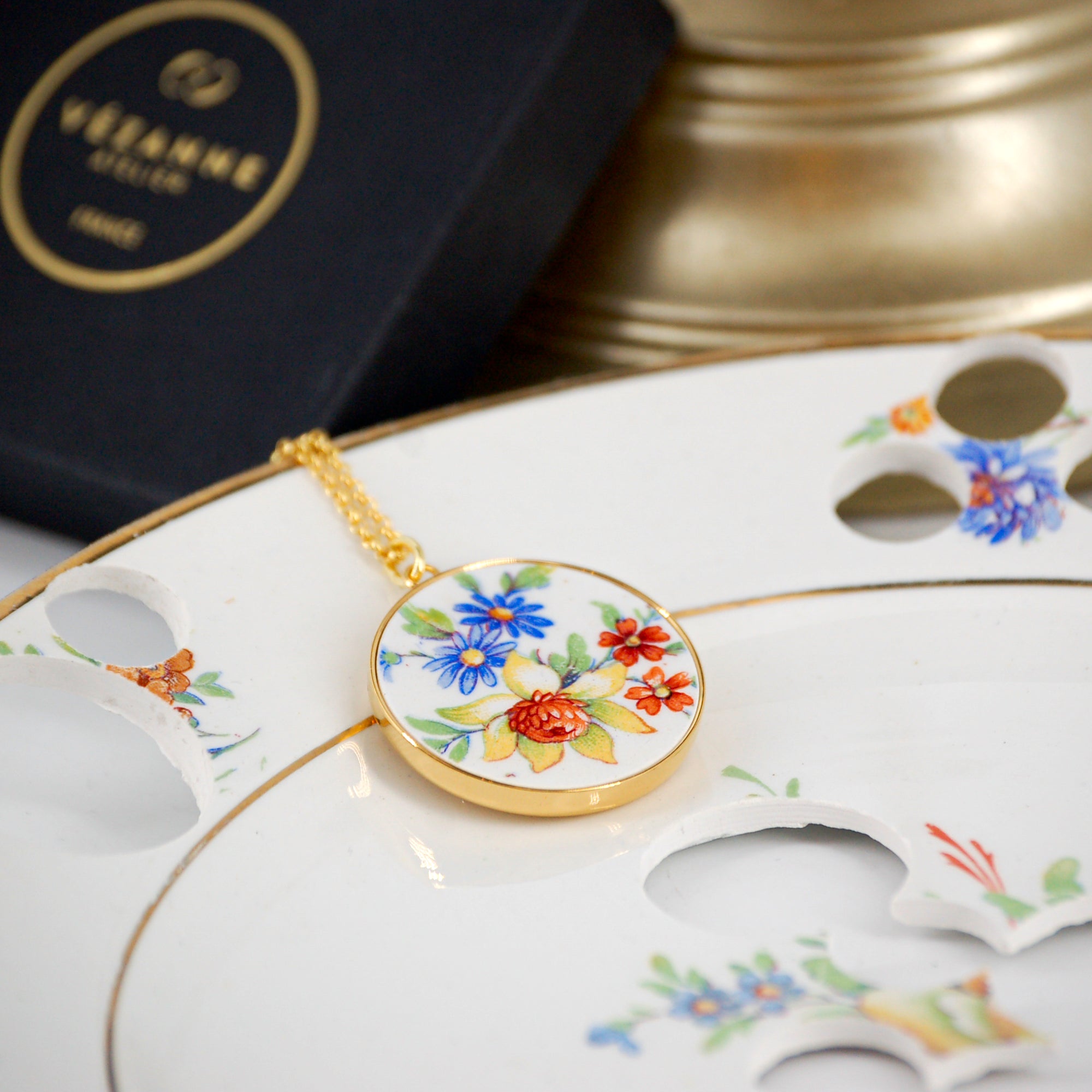 Pendentif "Bouquet de fleurs printanières", finition or