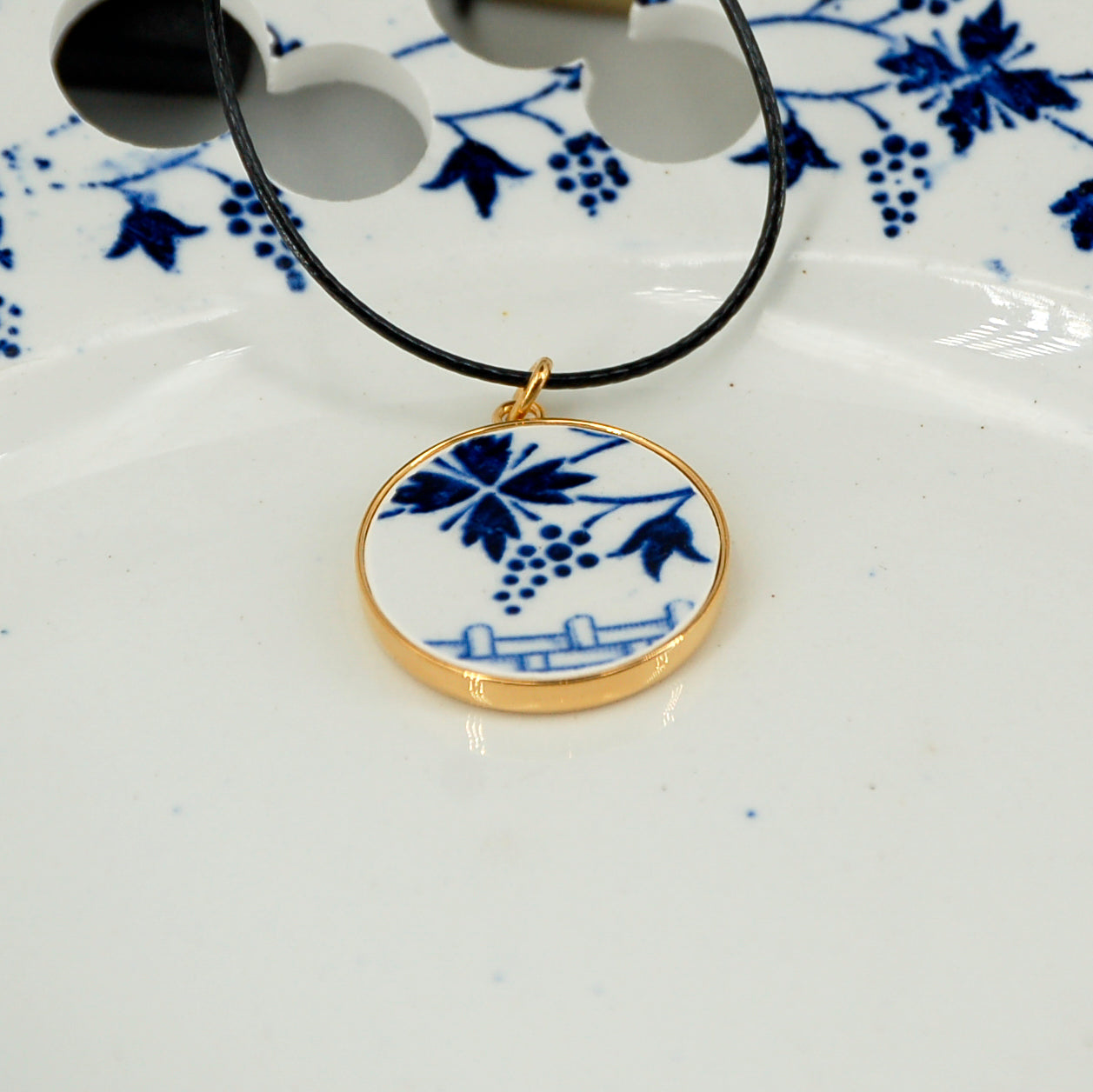 Pendentif "Dans le Jardin", finition or