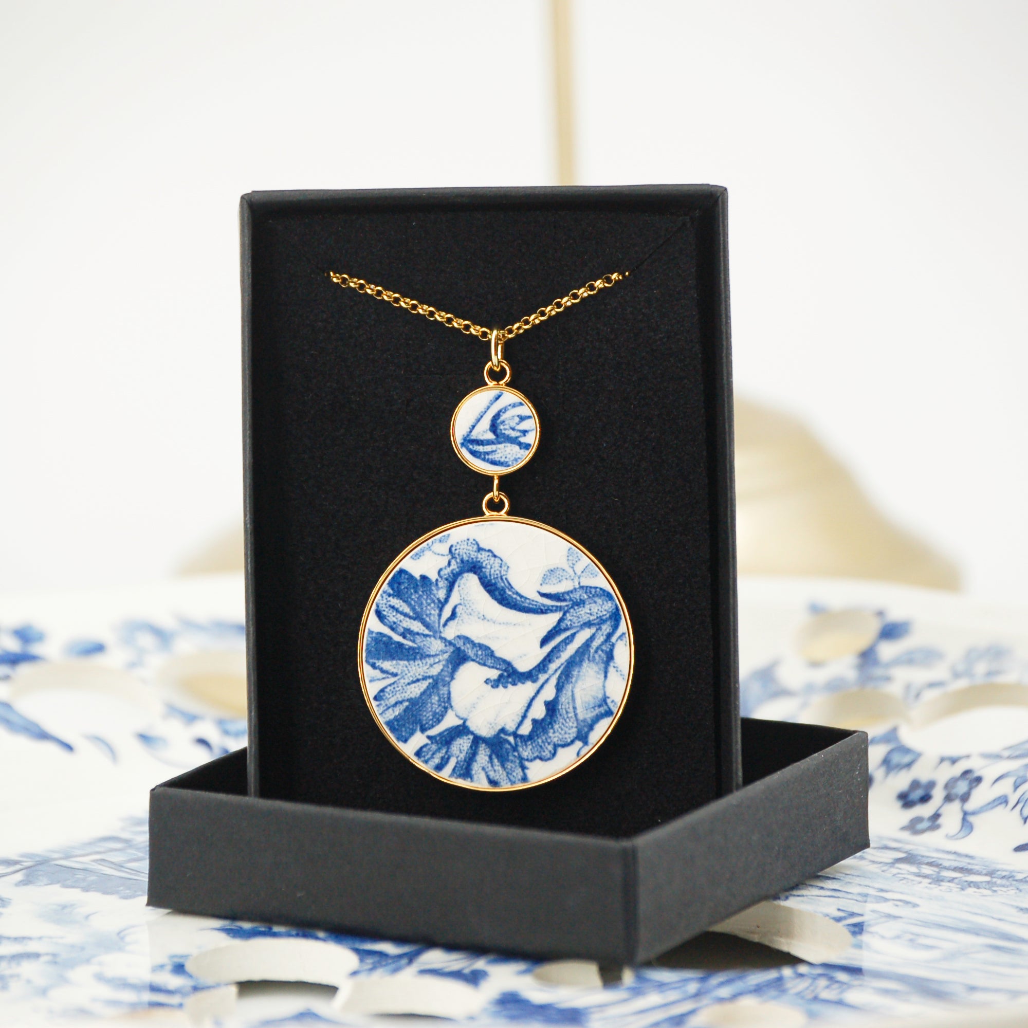 Pendentif "Pétales d'hibiscus", finition or