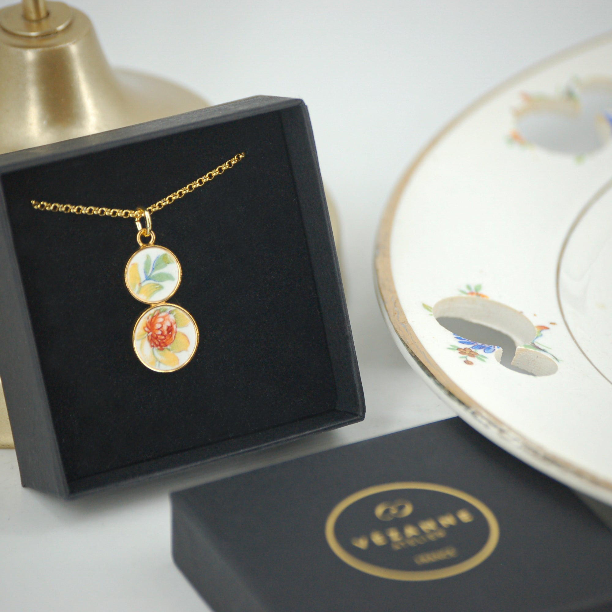 Pendentif "Coeur de fleur jaune", finition or