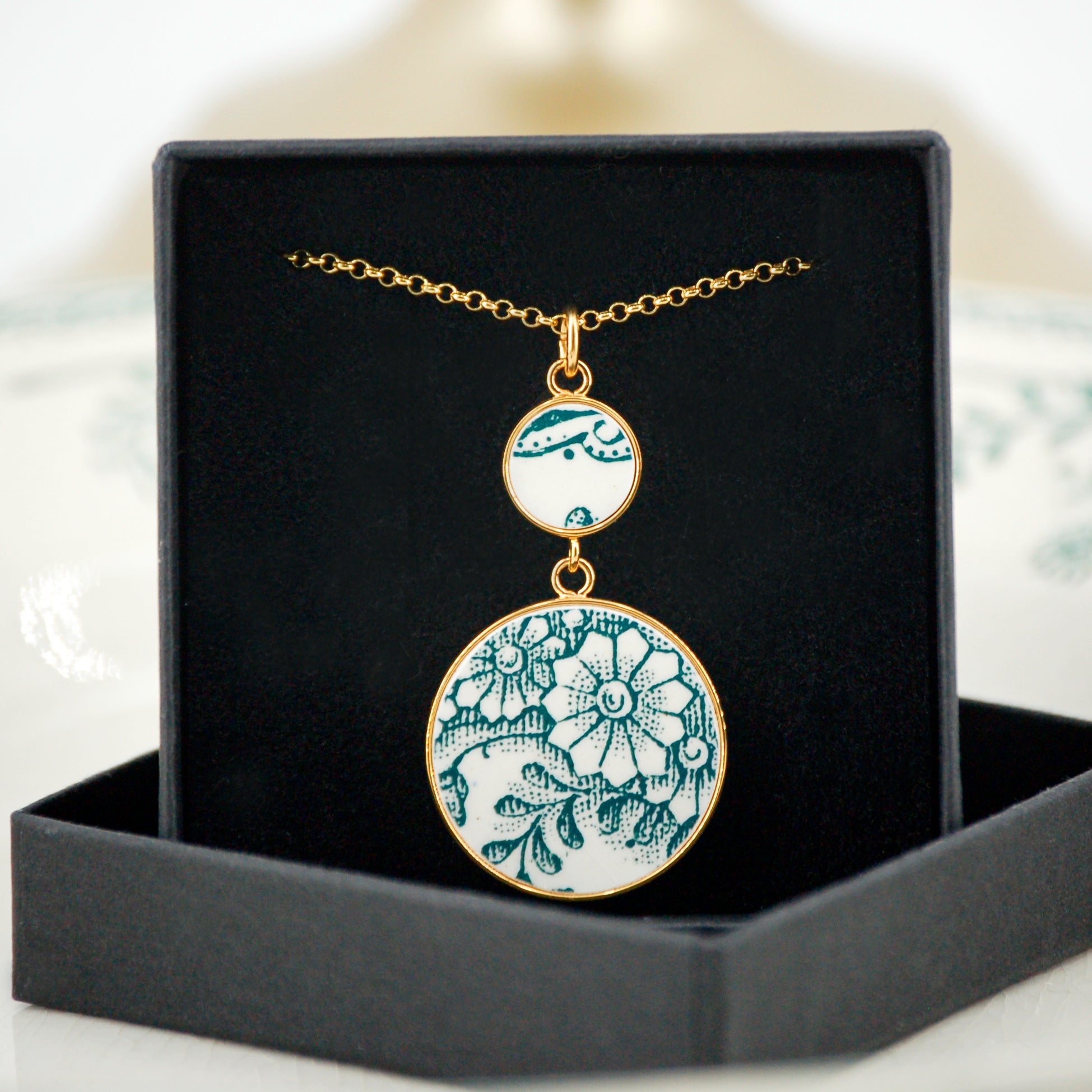 Pendentif "Bouquet de fleurs vertes"