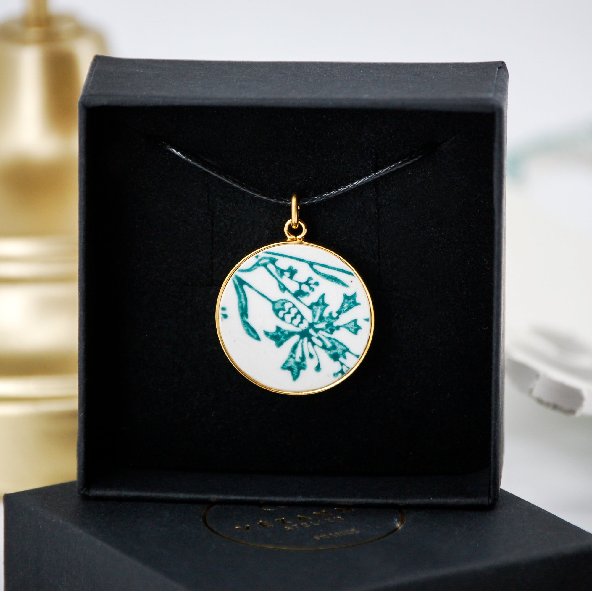 Pendentif "Fleur de bleuet", finition or