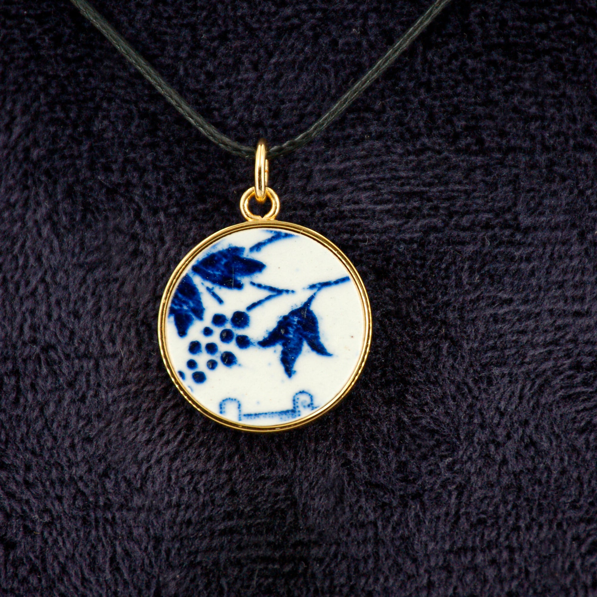 Pendentif "Les fleurs du Moulin des Loups", finition or