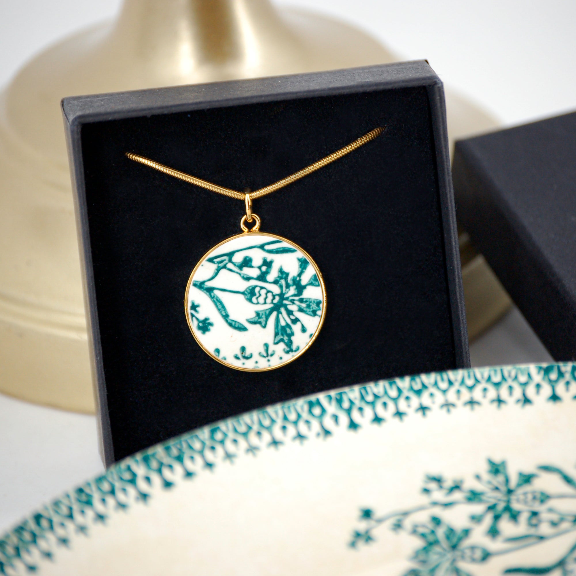 Pendentif "Fleur de Bleuet", finition or